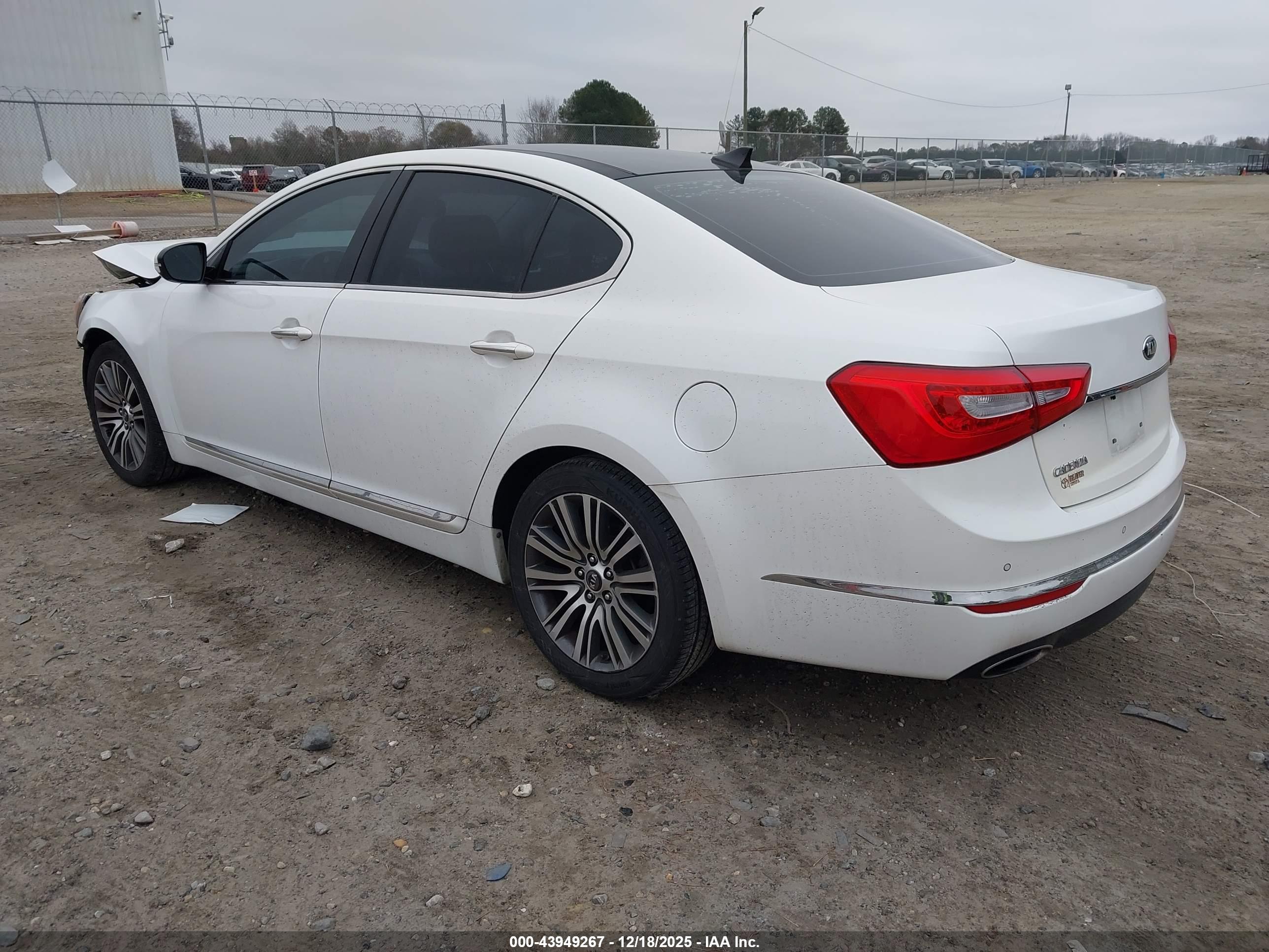 KIA CADENZA image 3