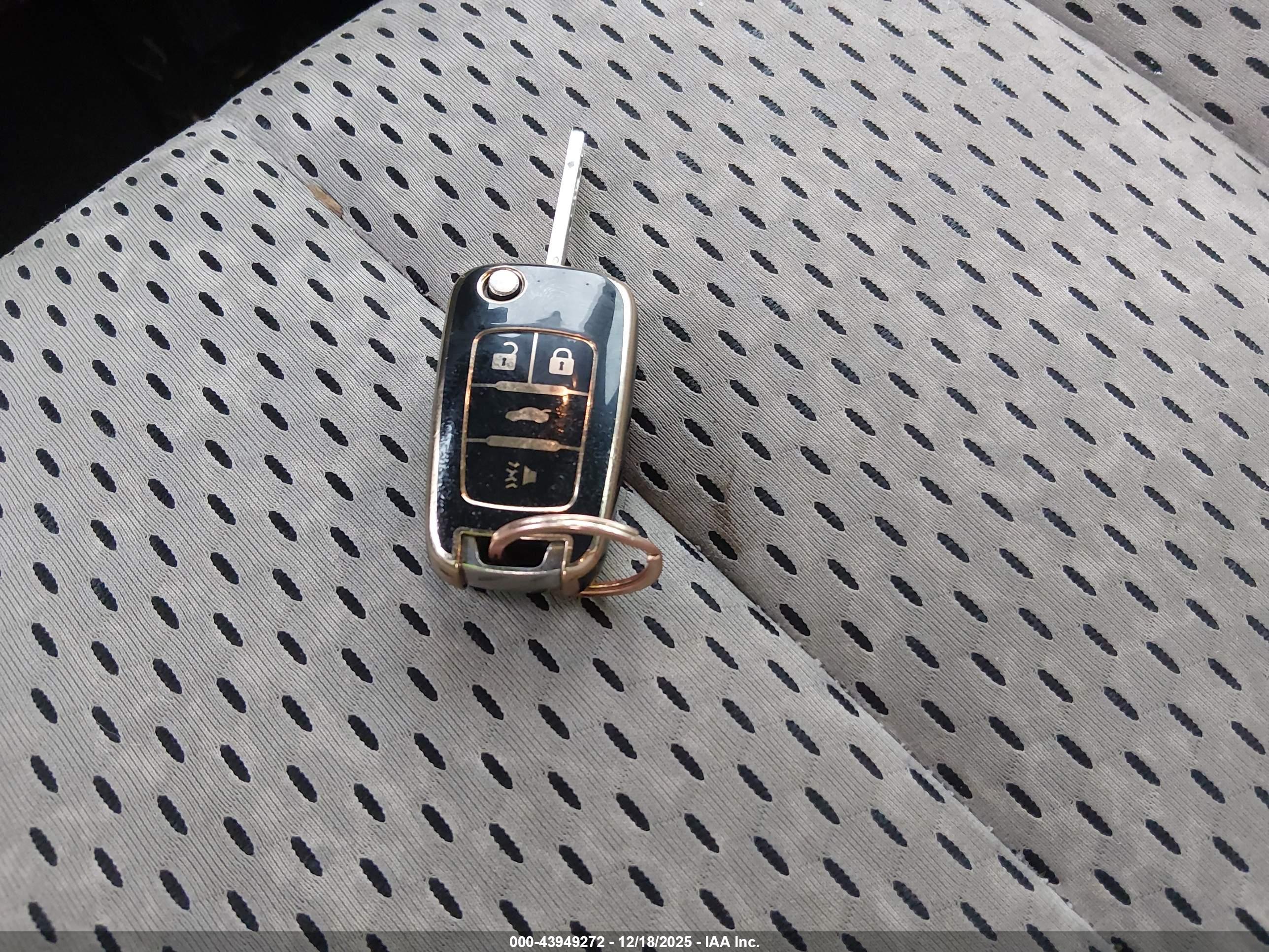 CHEVROLET EQUINOX image 11