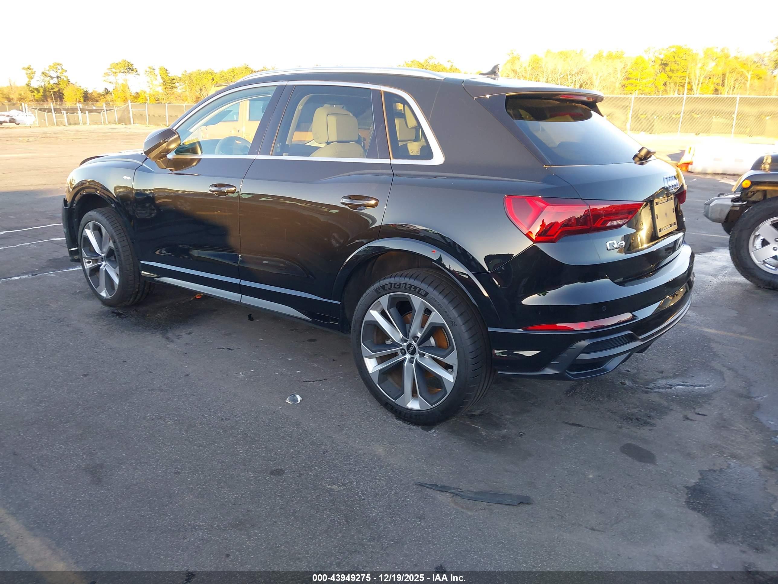 AUDI Q3 image 3