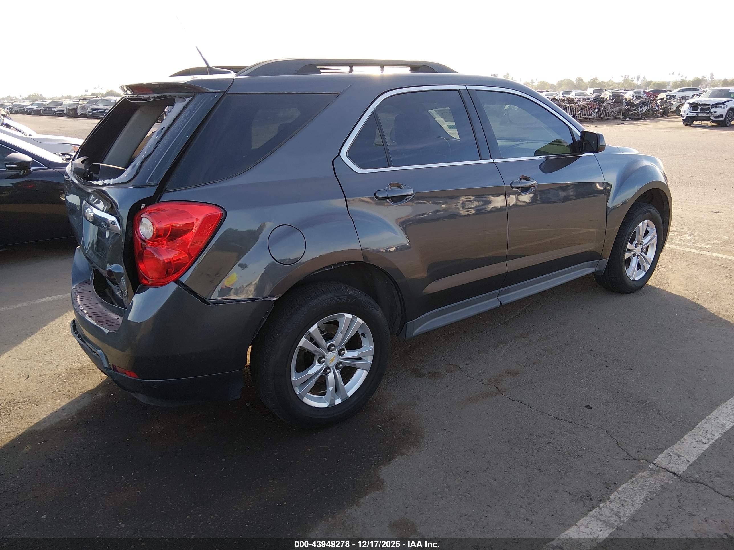 CHEVROLET EQUINOX image 4