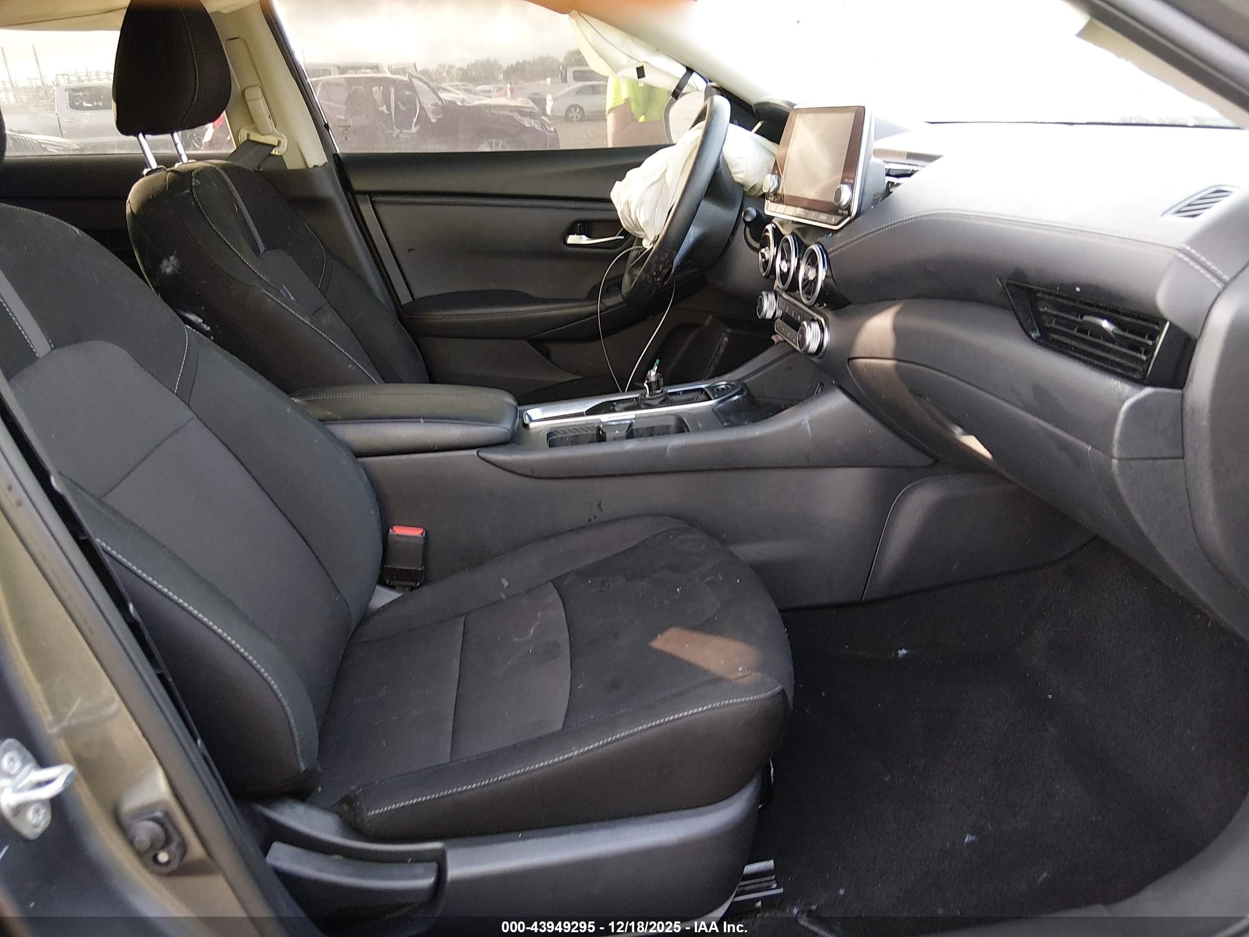 NISSAN SENTRA image 5