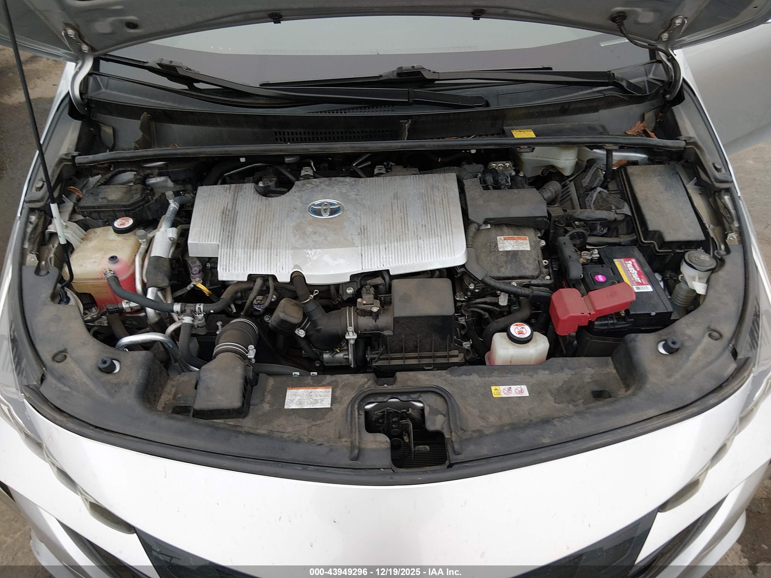 TOYOTA PRIUS image 10
