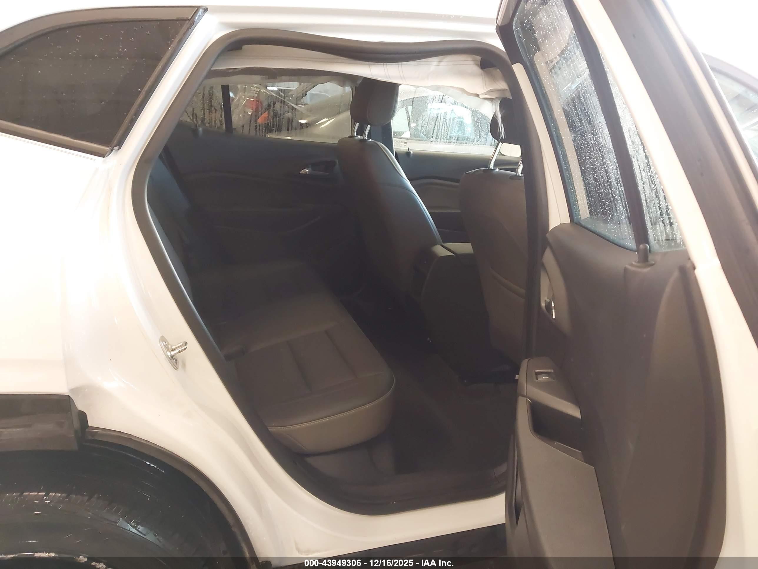 CHEVROLET TRAX image 8