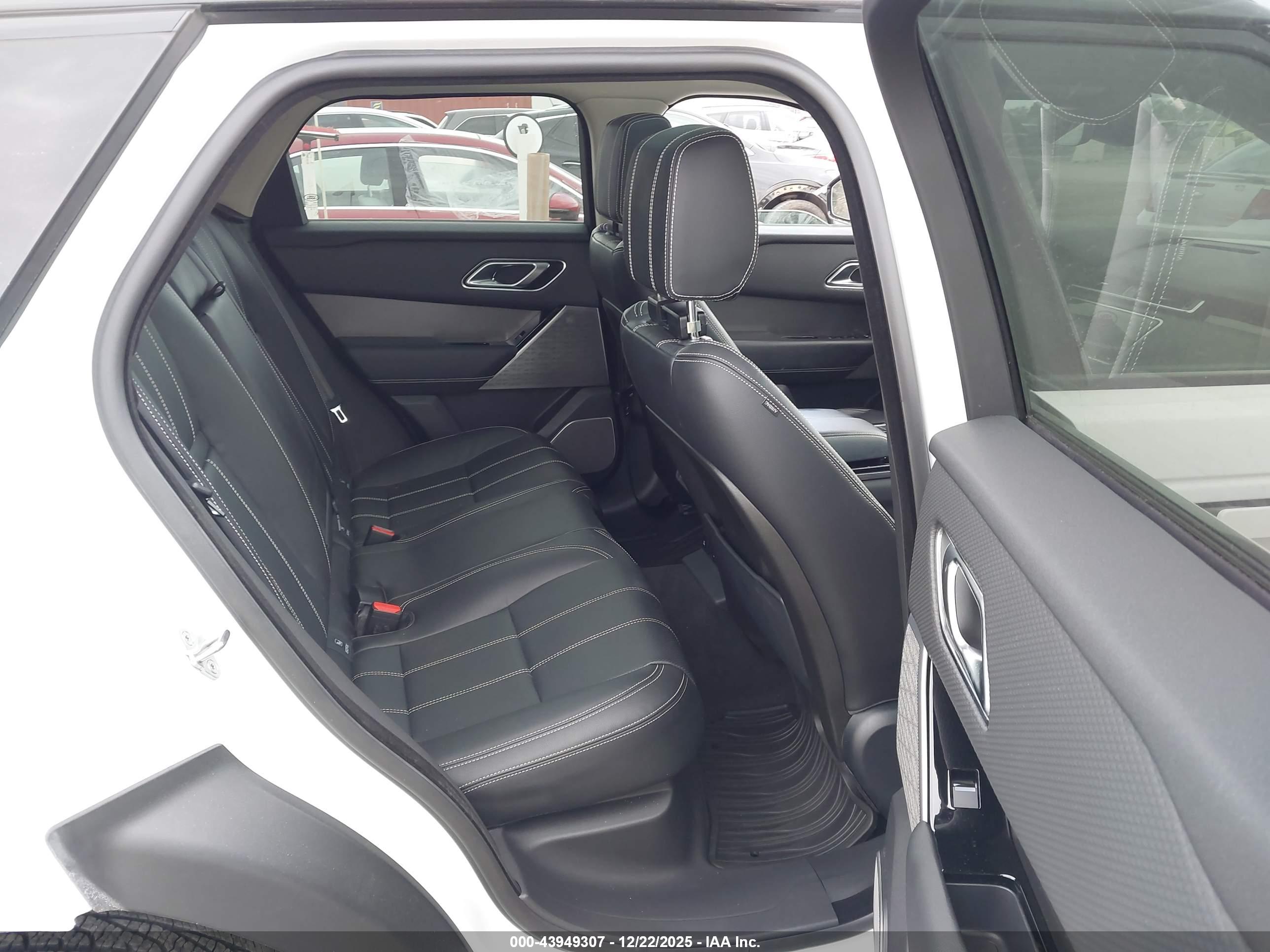 LAND ROVER image 8