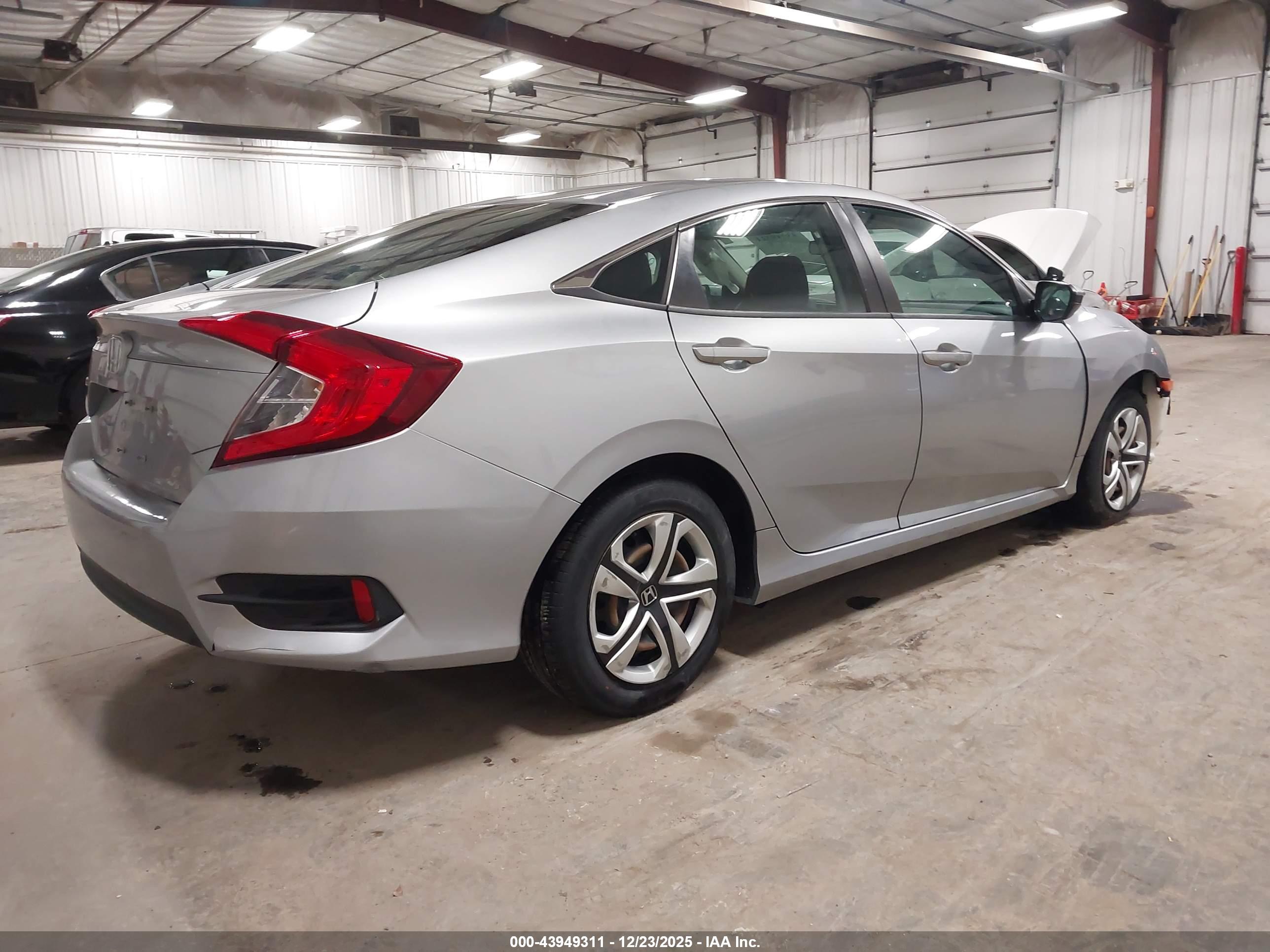 HONDA CIVIC image 4