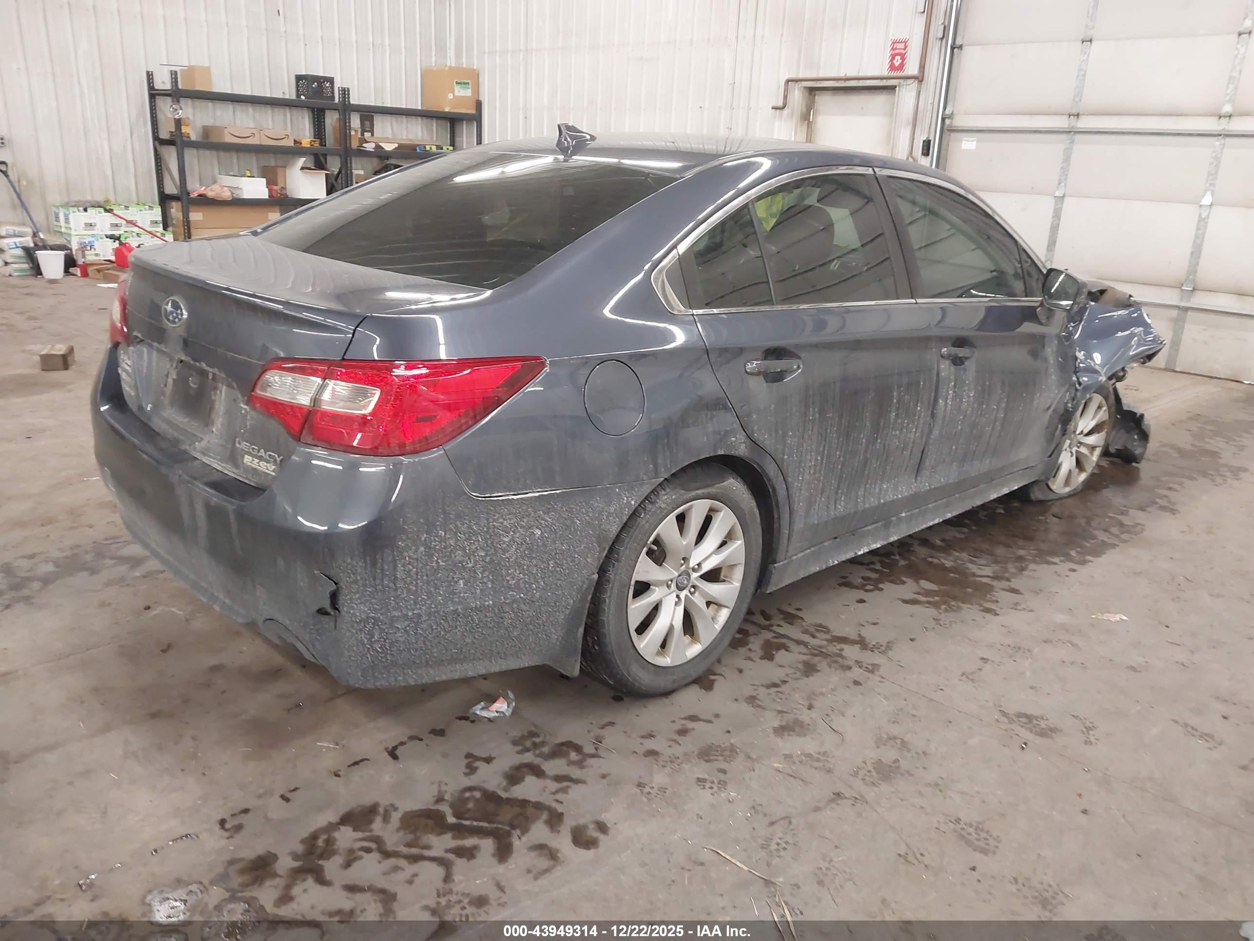 SUBARU LEGACY image 4