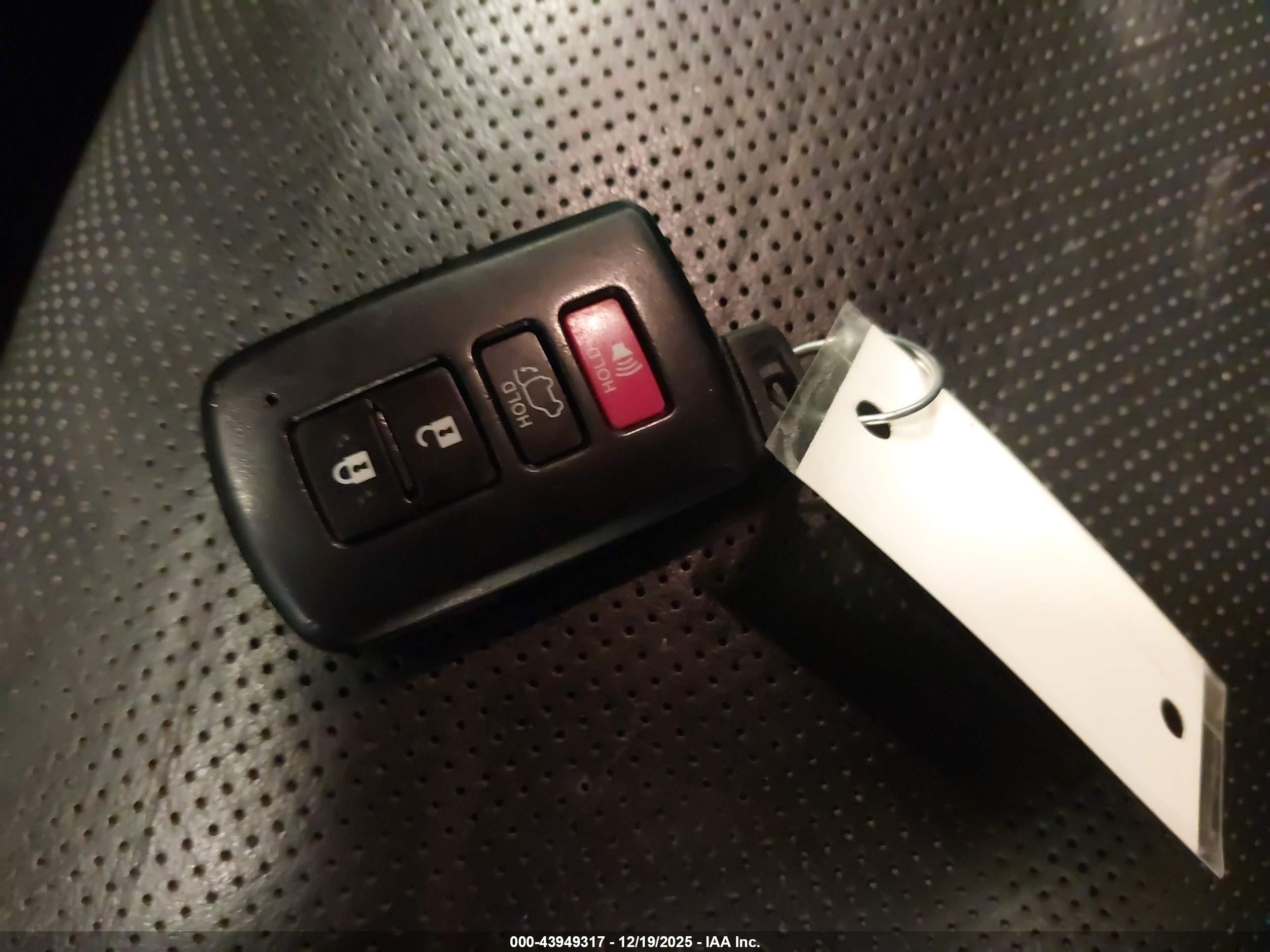 TOYOTA HIGHLANDER image 11