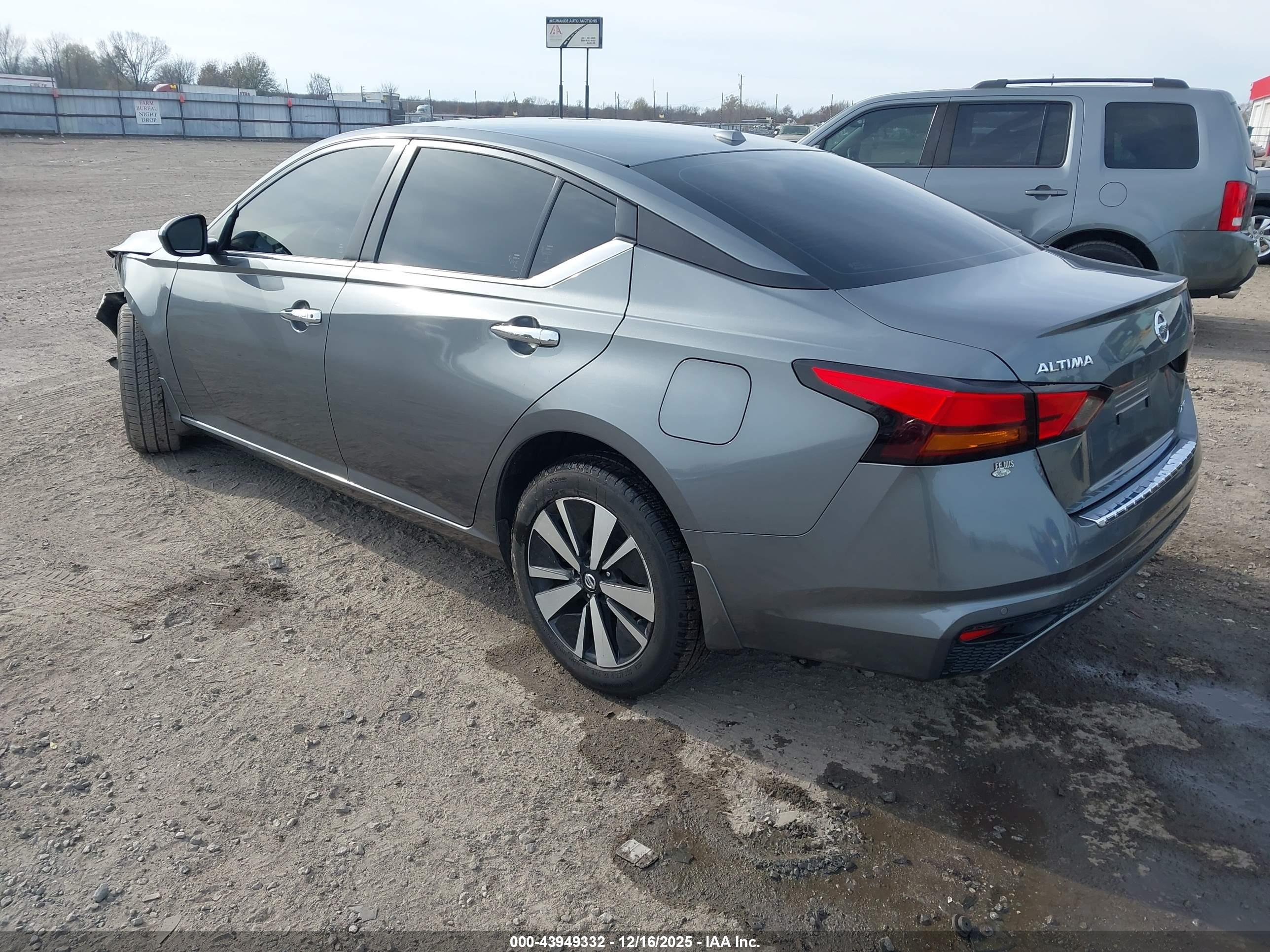 NISSAN ALTIMA image 3