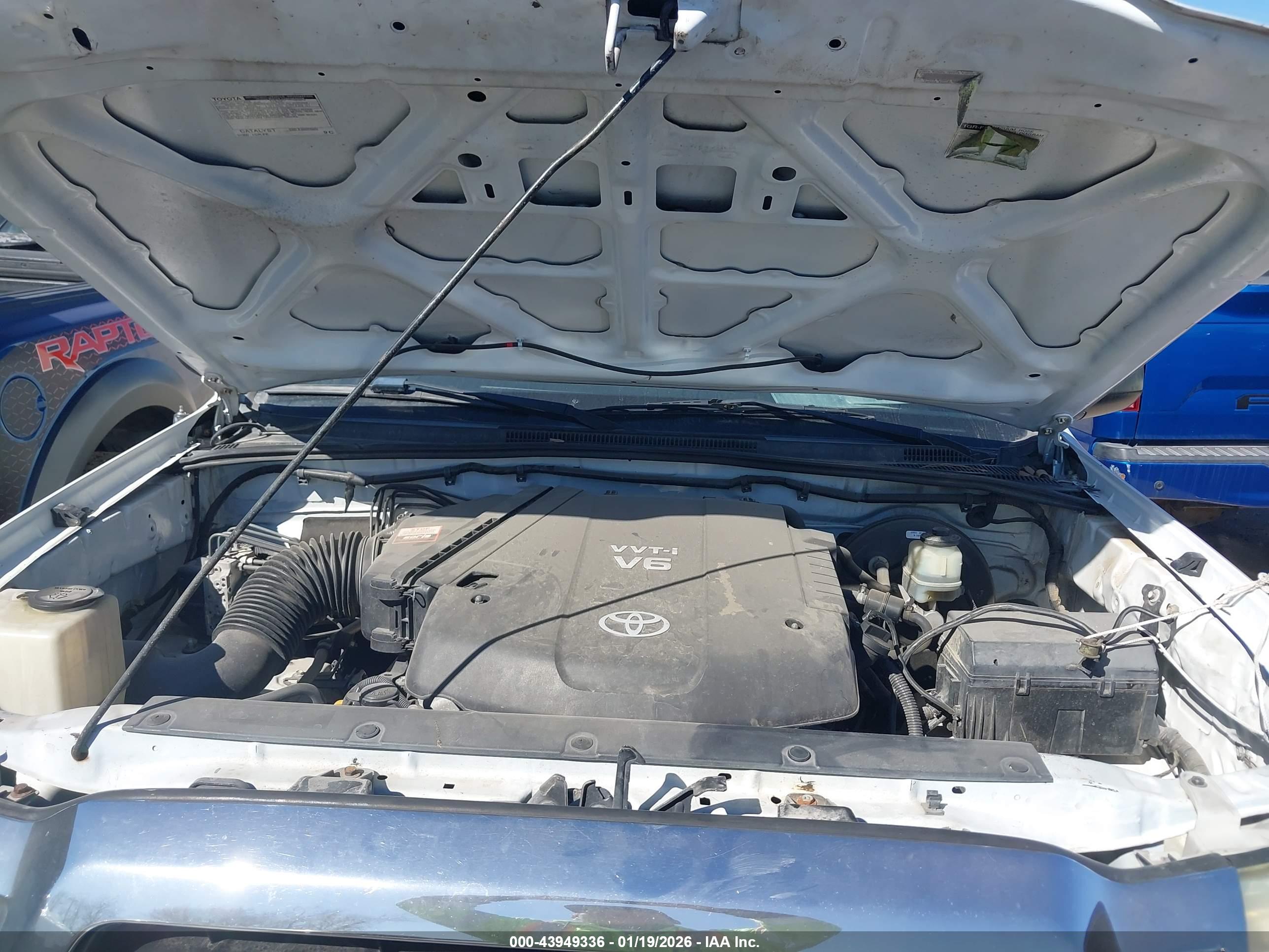 TOYOTA TACOMA image 10