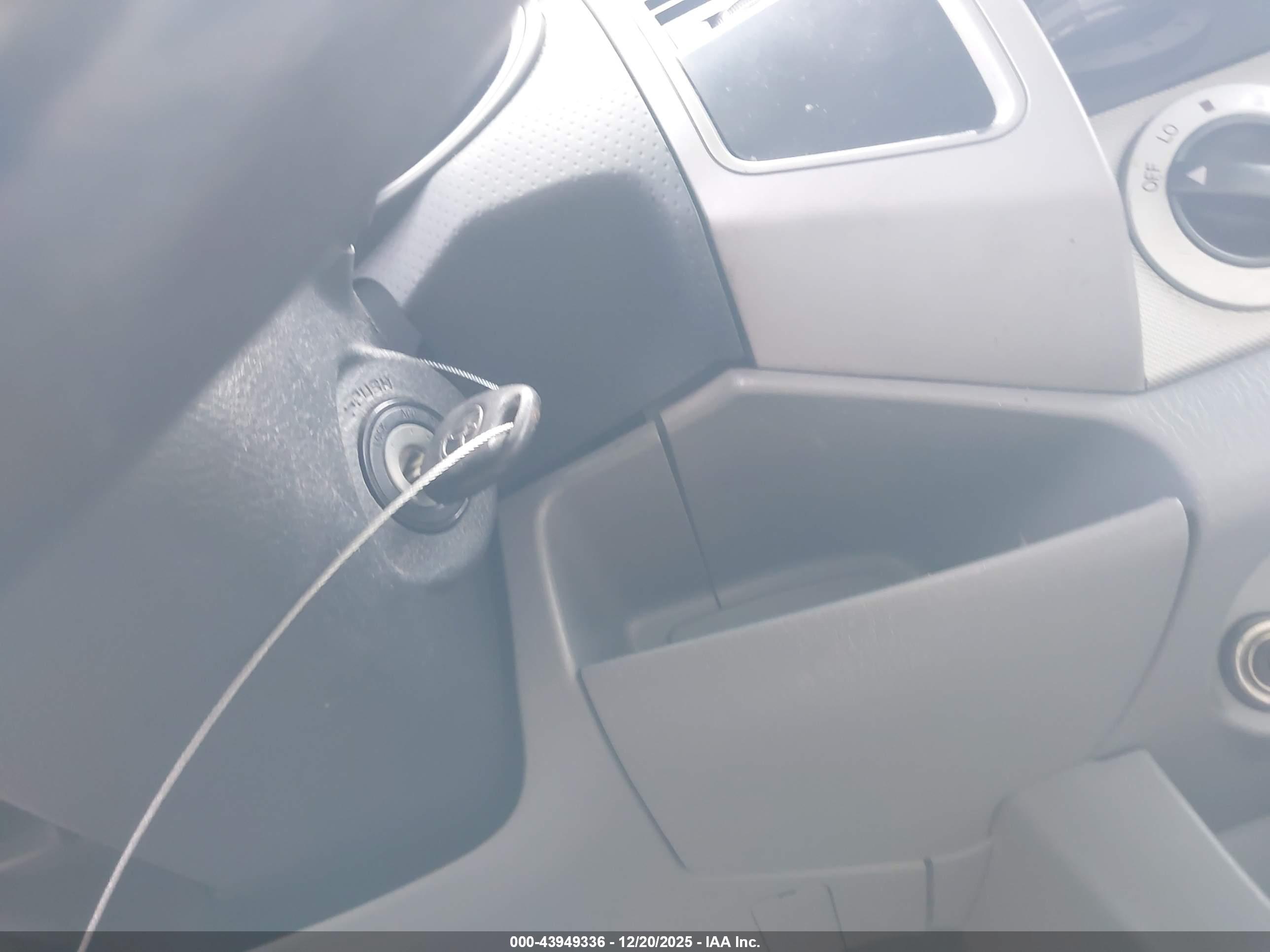 TOYOTA TACOMA image 11