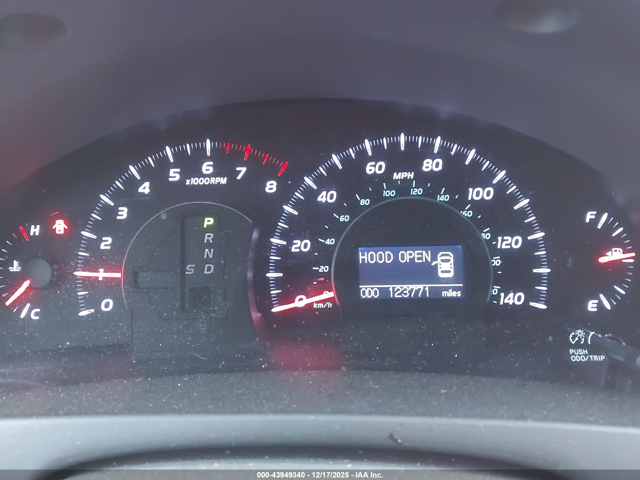 TOYOTA CAMRY image 7