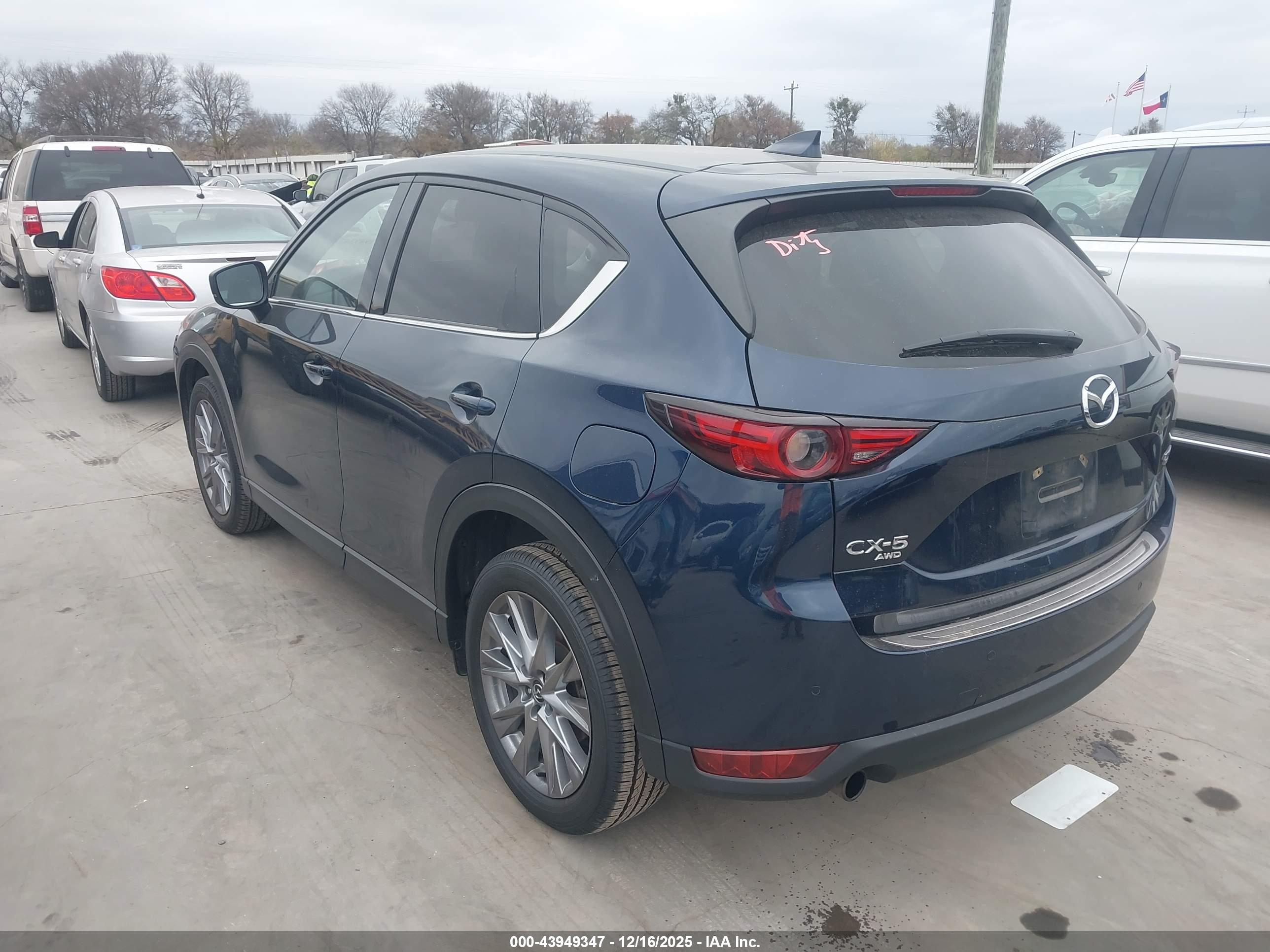 MAZDA CX-5 image 3