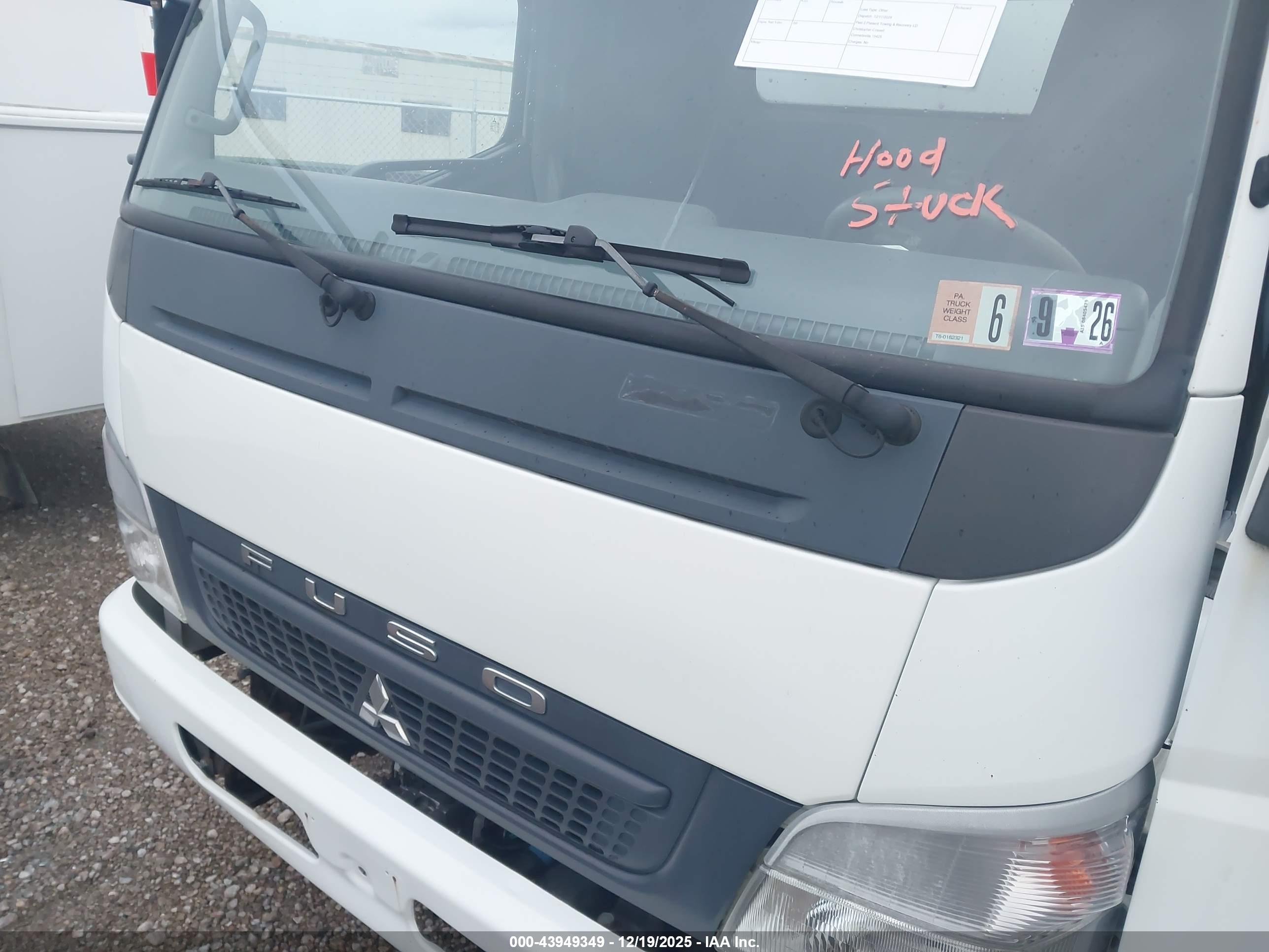 MITSUBISHI FUSO image 10