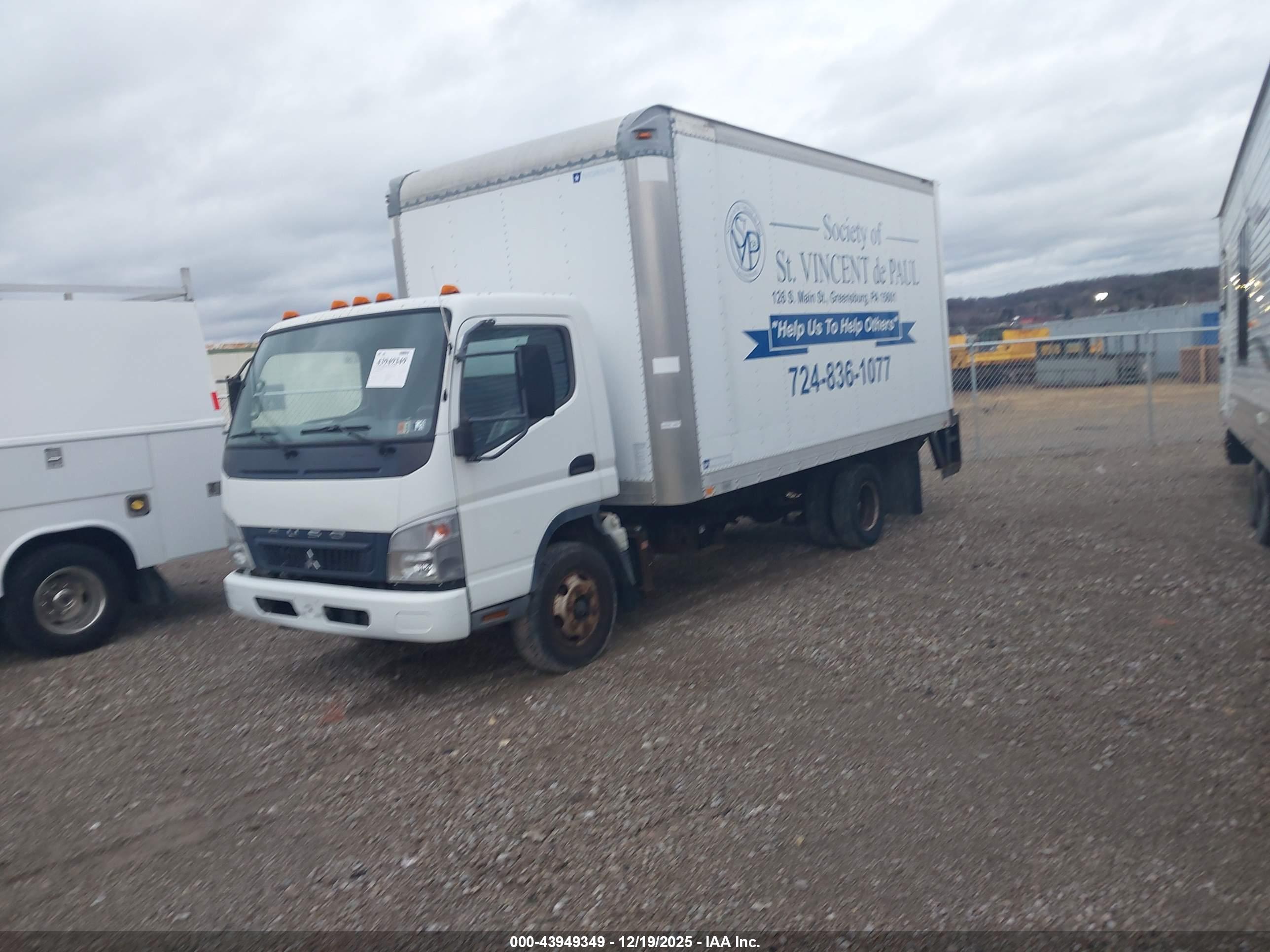 MITSUBISHI FUSO image 2