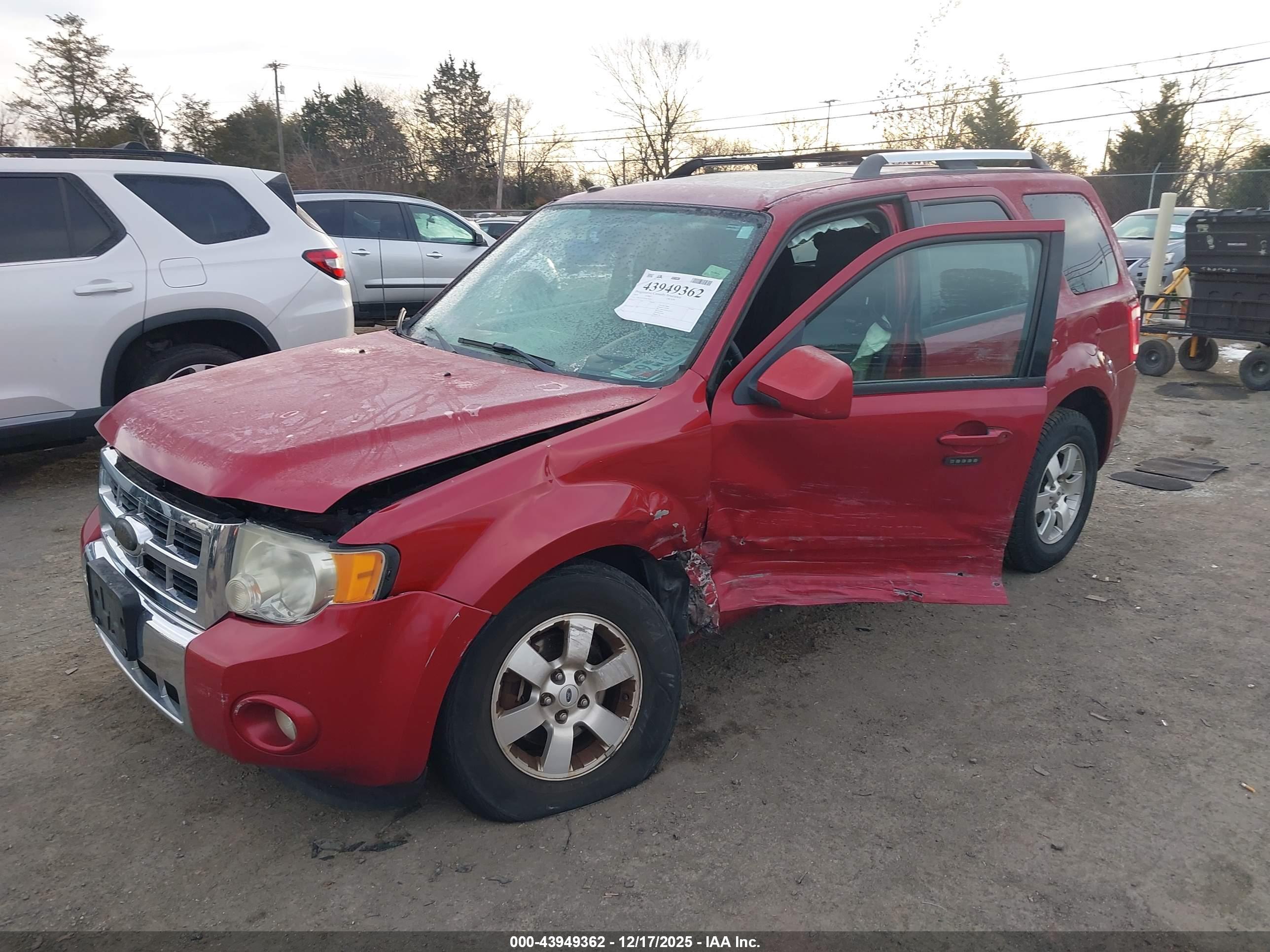 FORD ESCAPE image 2
