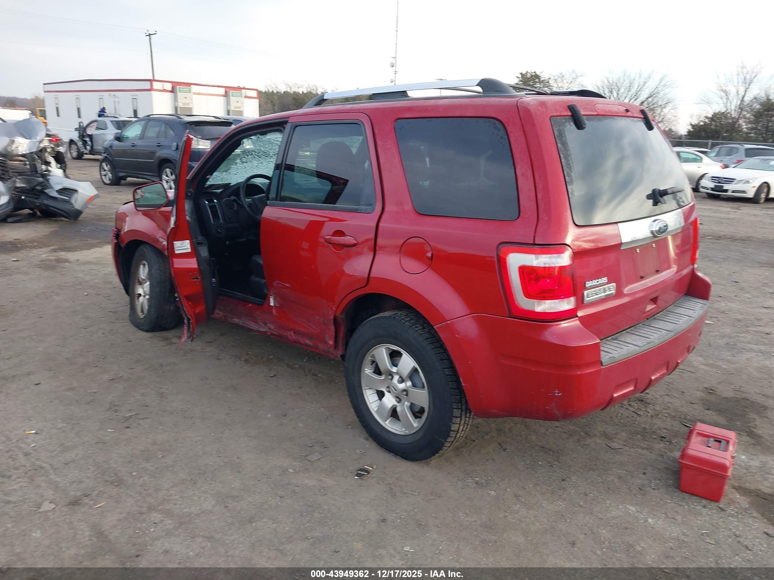 FORD ESCAPE image 3