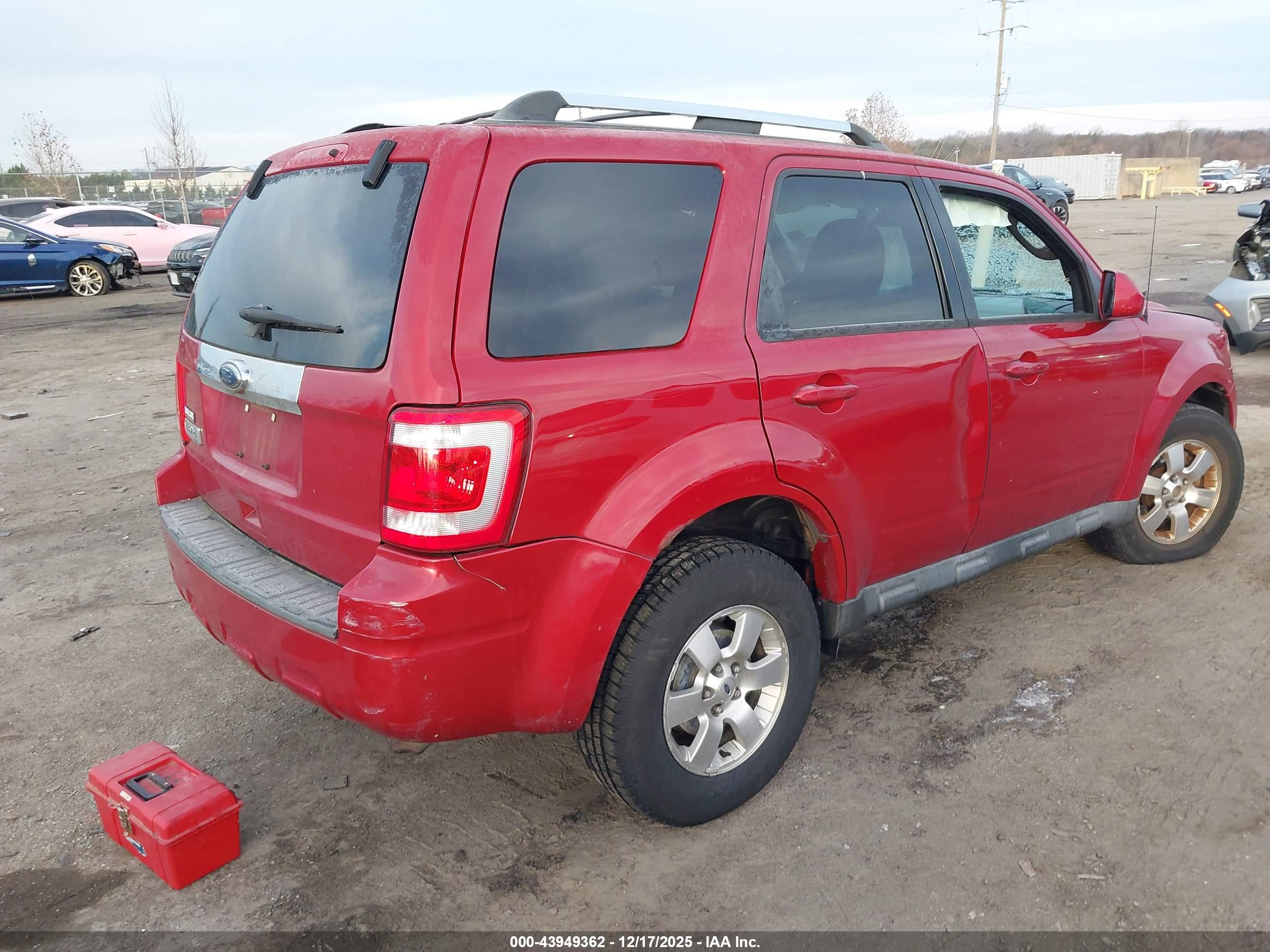 FORD ESCAPE image 4