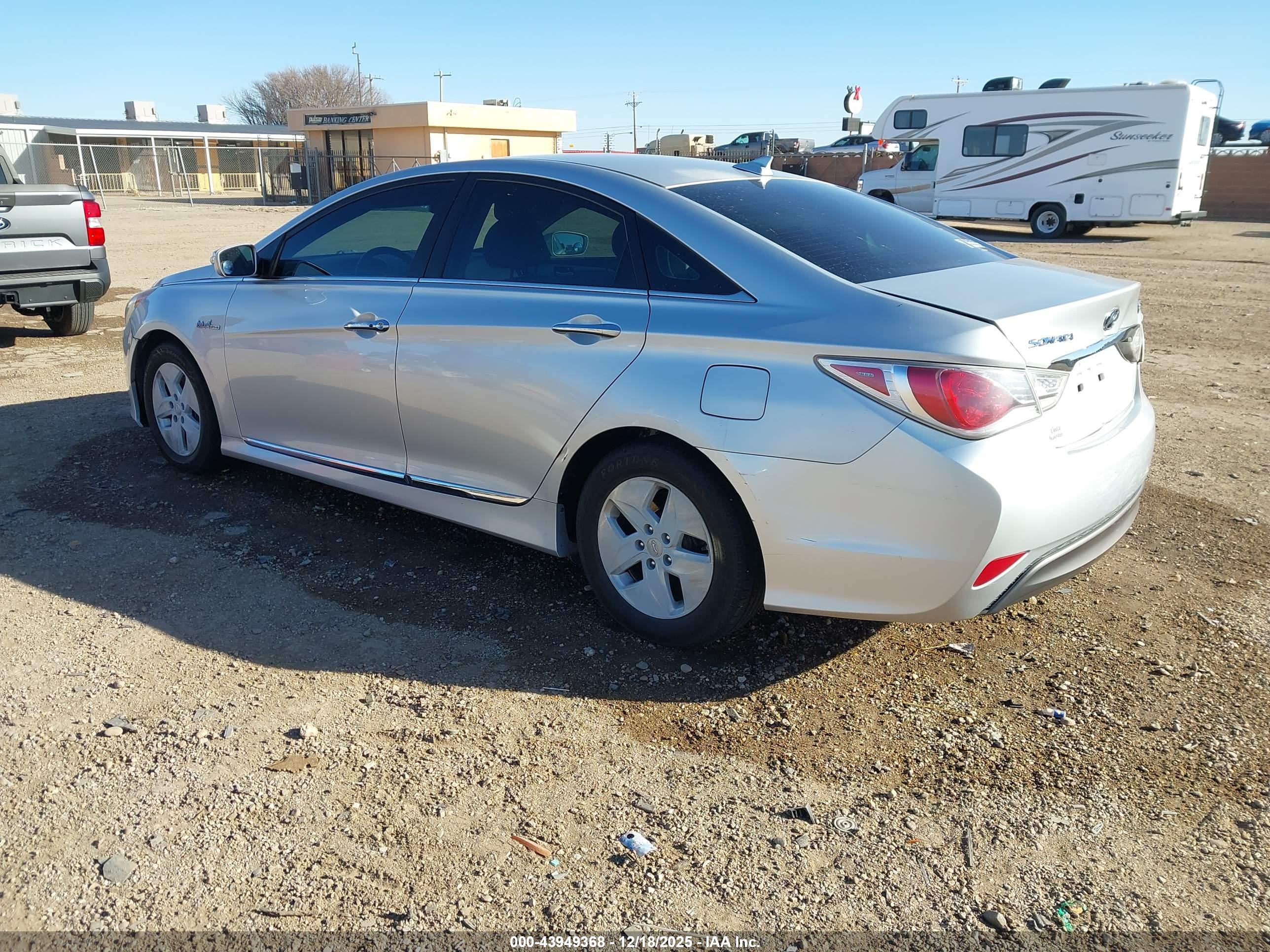 HYUNDAI SONATA image 3