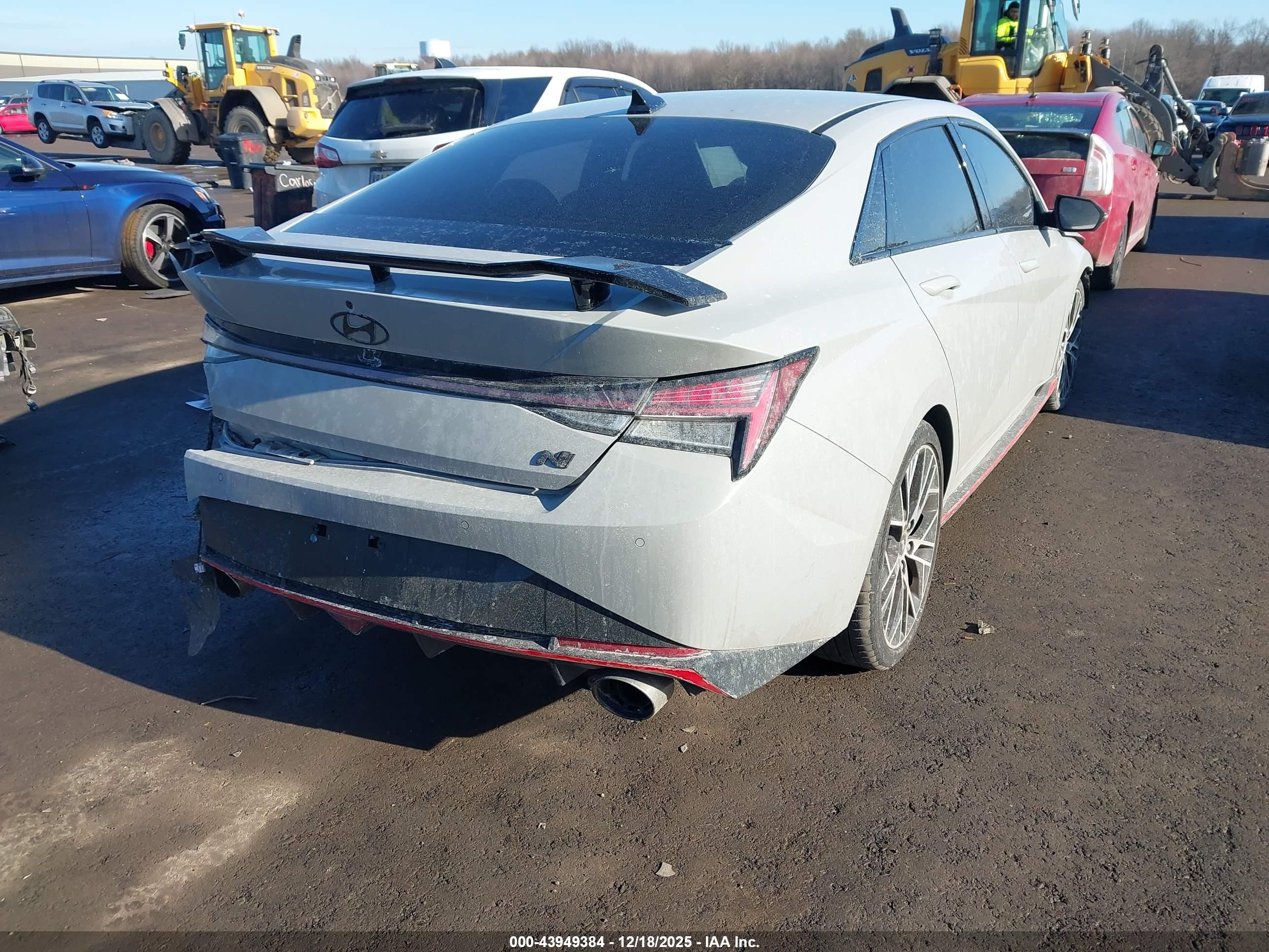 HYUNDAI ELANTRA image 4