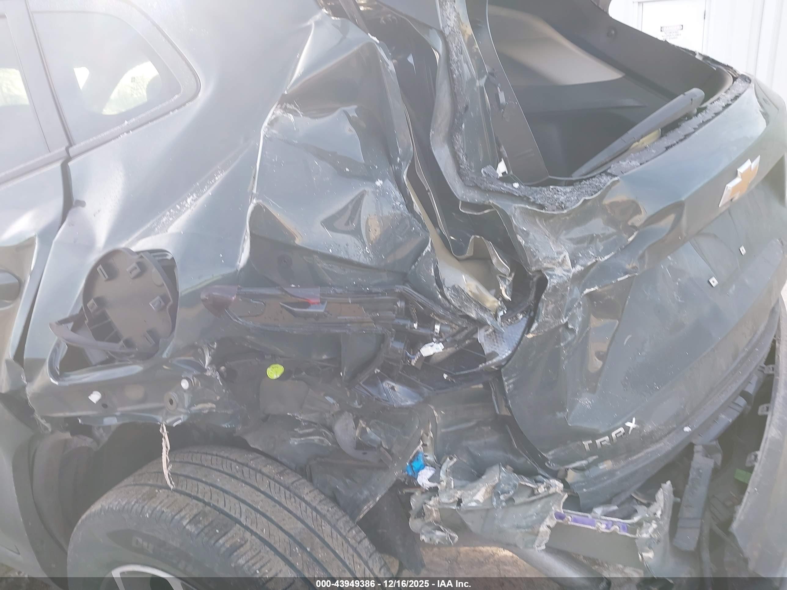 CHEVROLET TRAX image 6