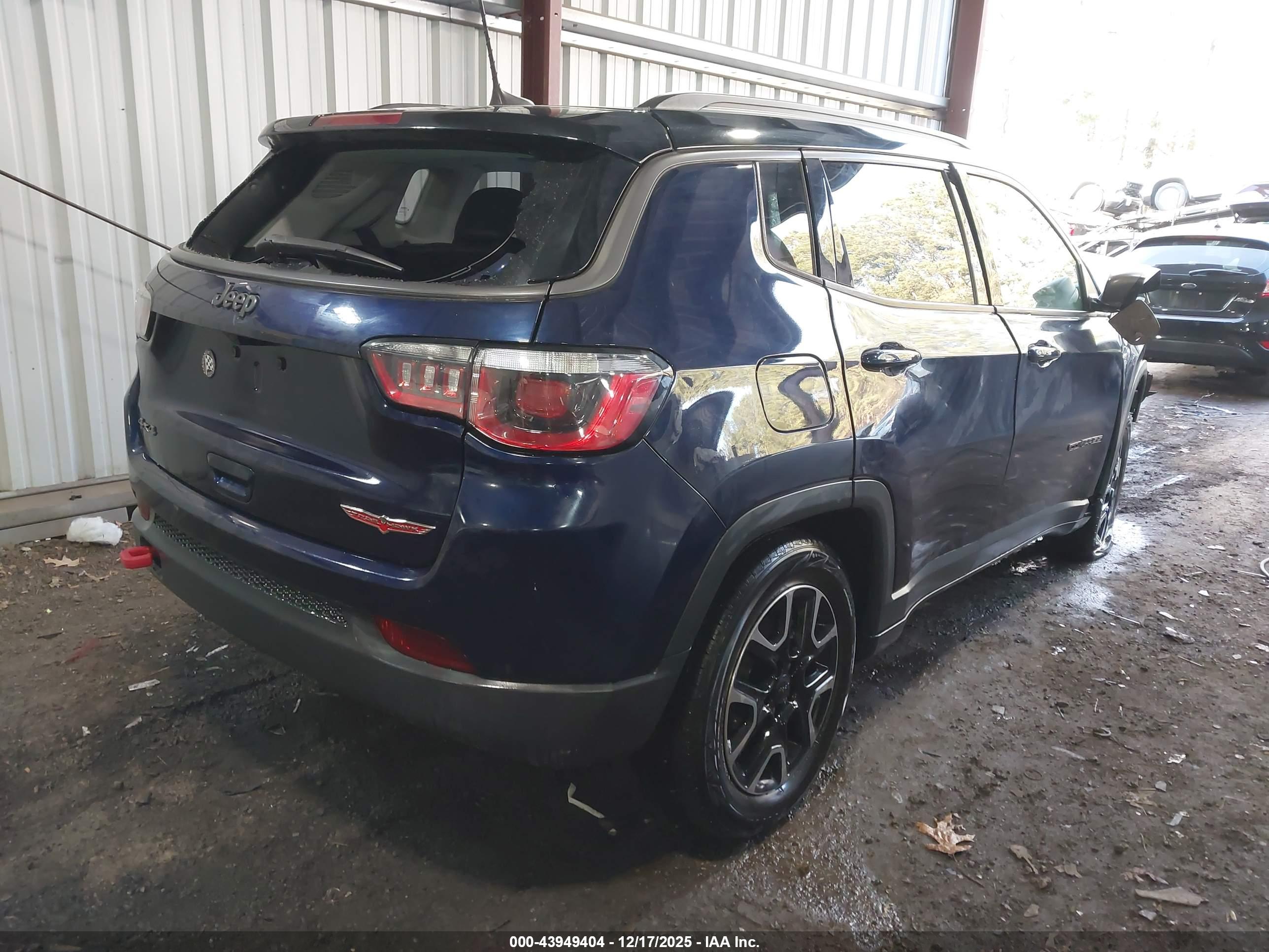 JEEP COMPASS image 4