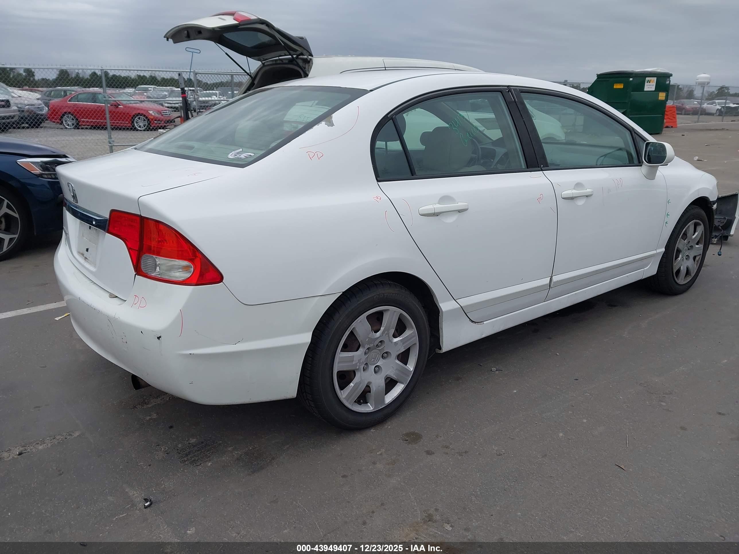 HONDA CIVIC image 4