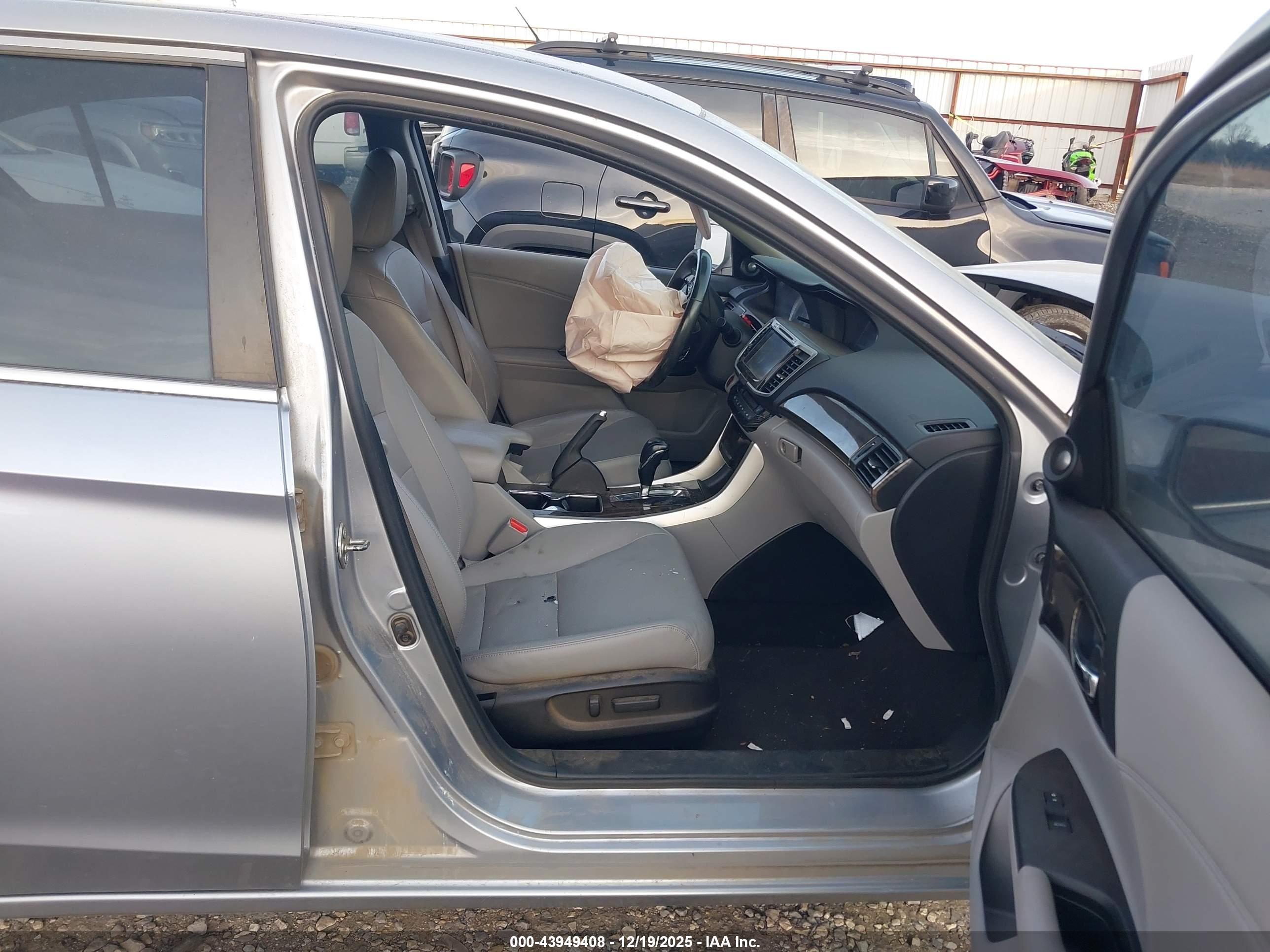 HONDA ACCORD image 5