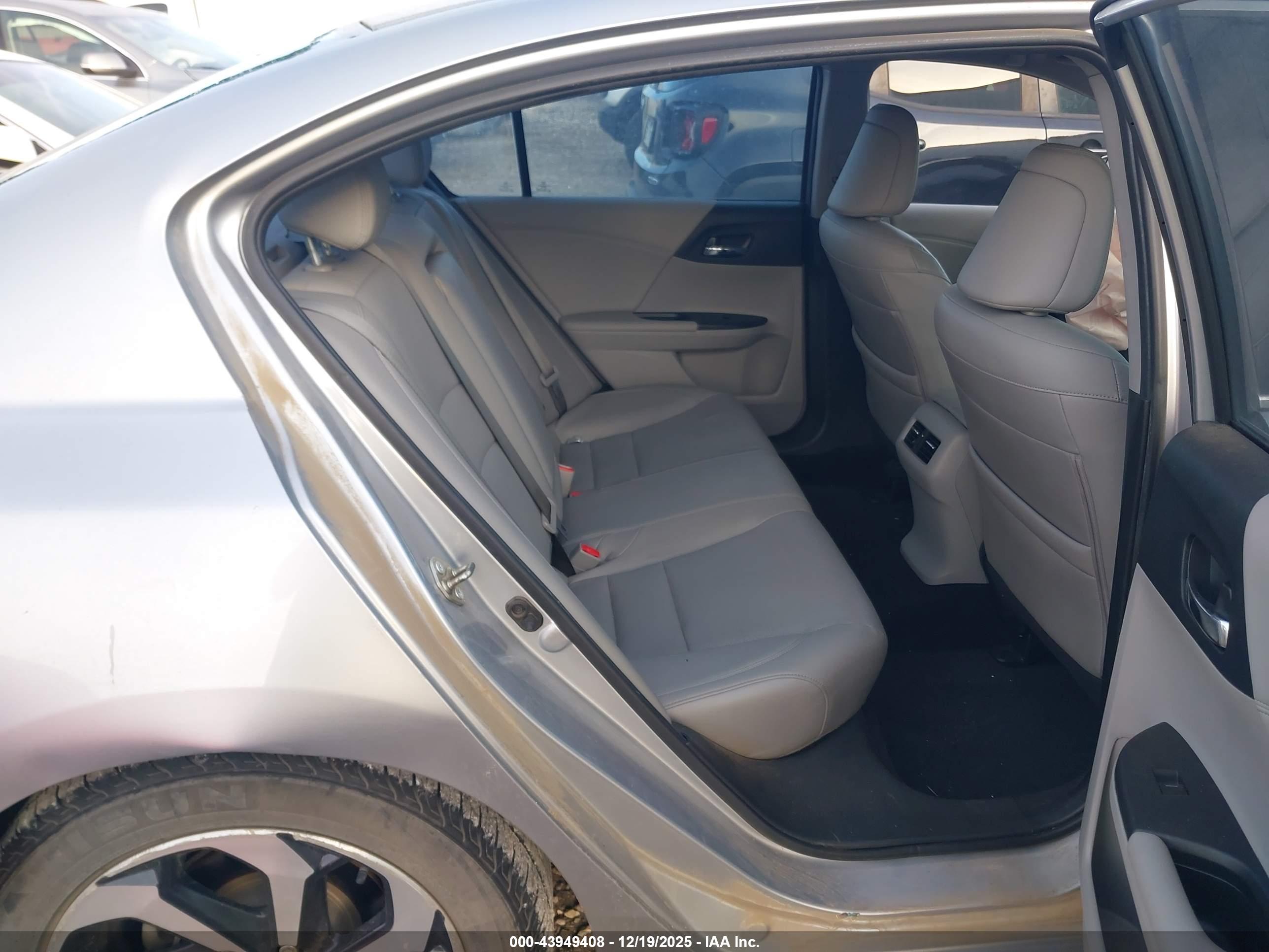 HONDA ACCORD image 8