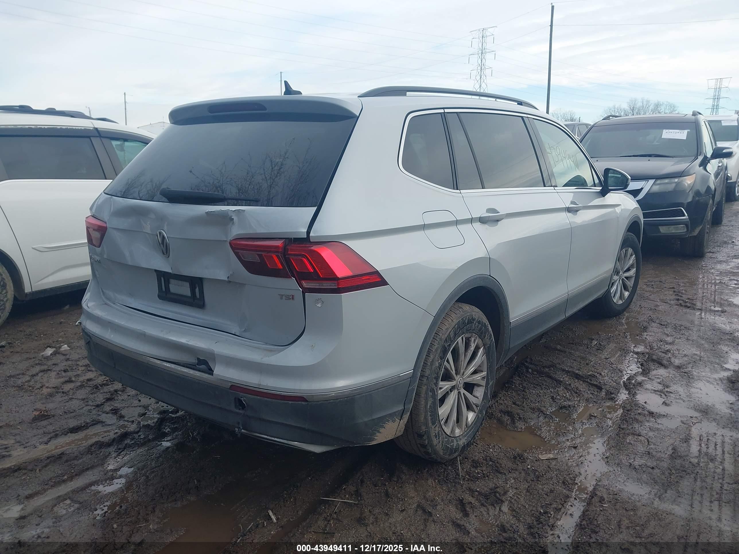 VOLKSWAGEN TIGUAN image 4