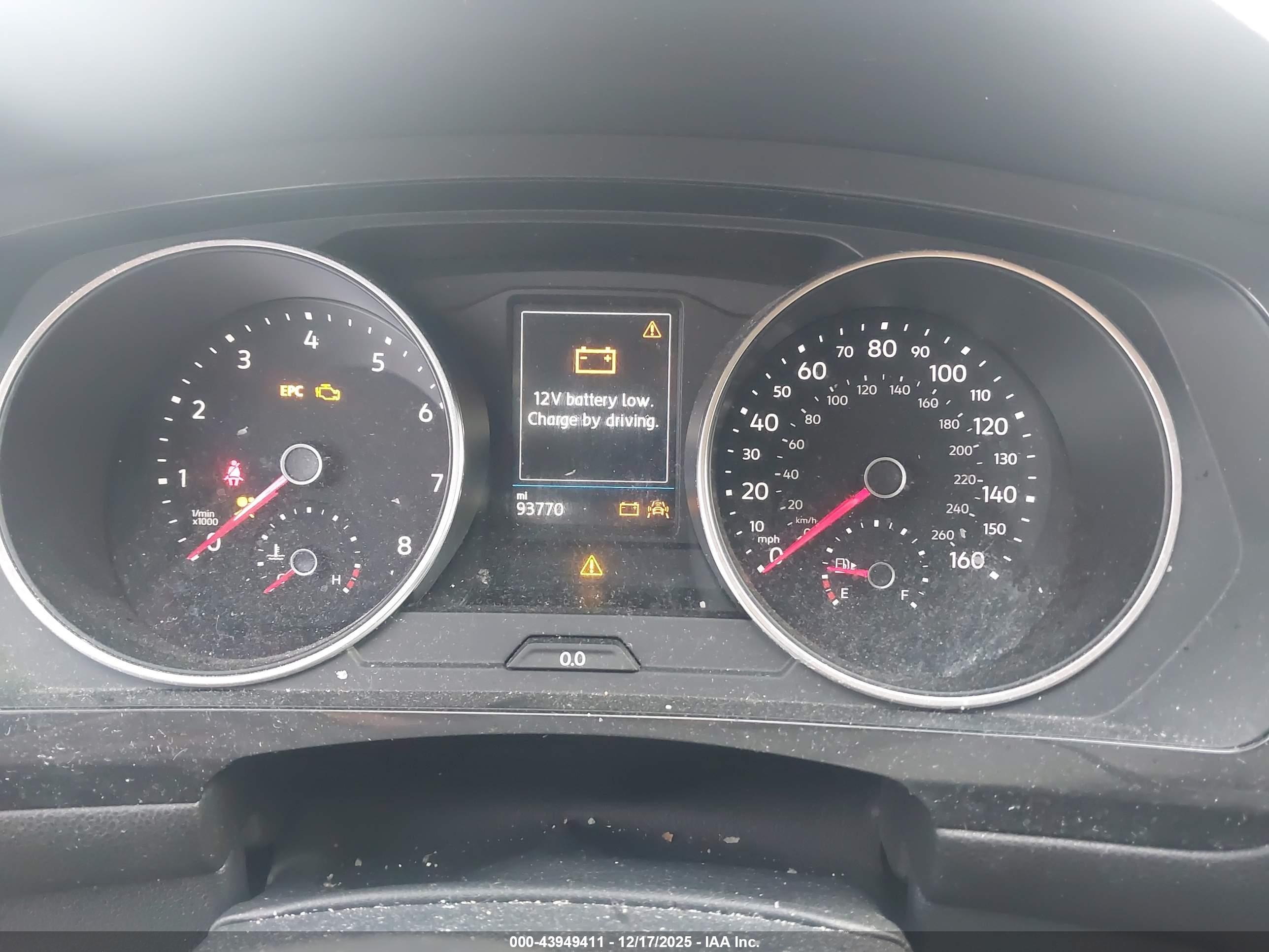 VOLKSWAGEN TIGUAN image 7
