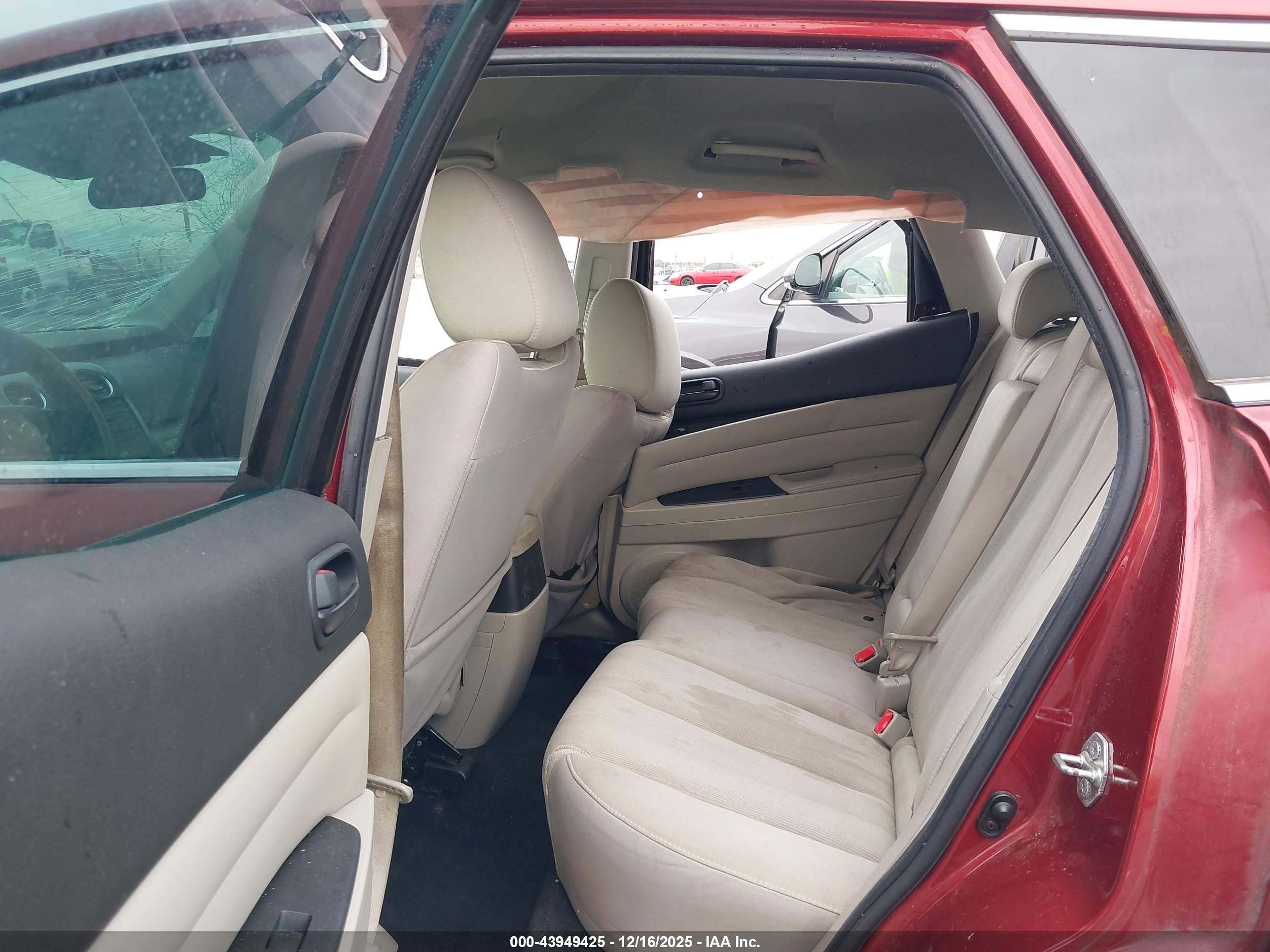 MAZDA CX-7 image 8