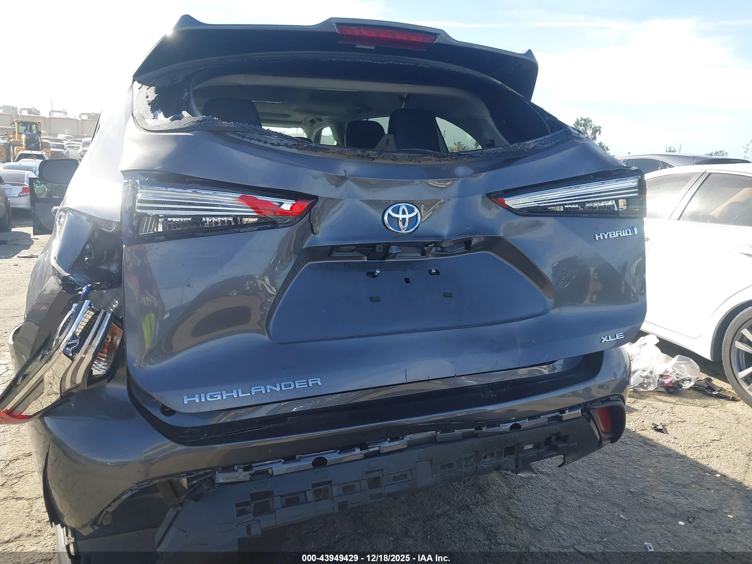 TOYOTA HIGHLANDER image 6