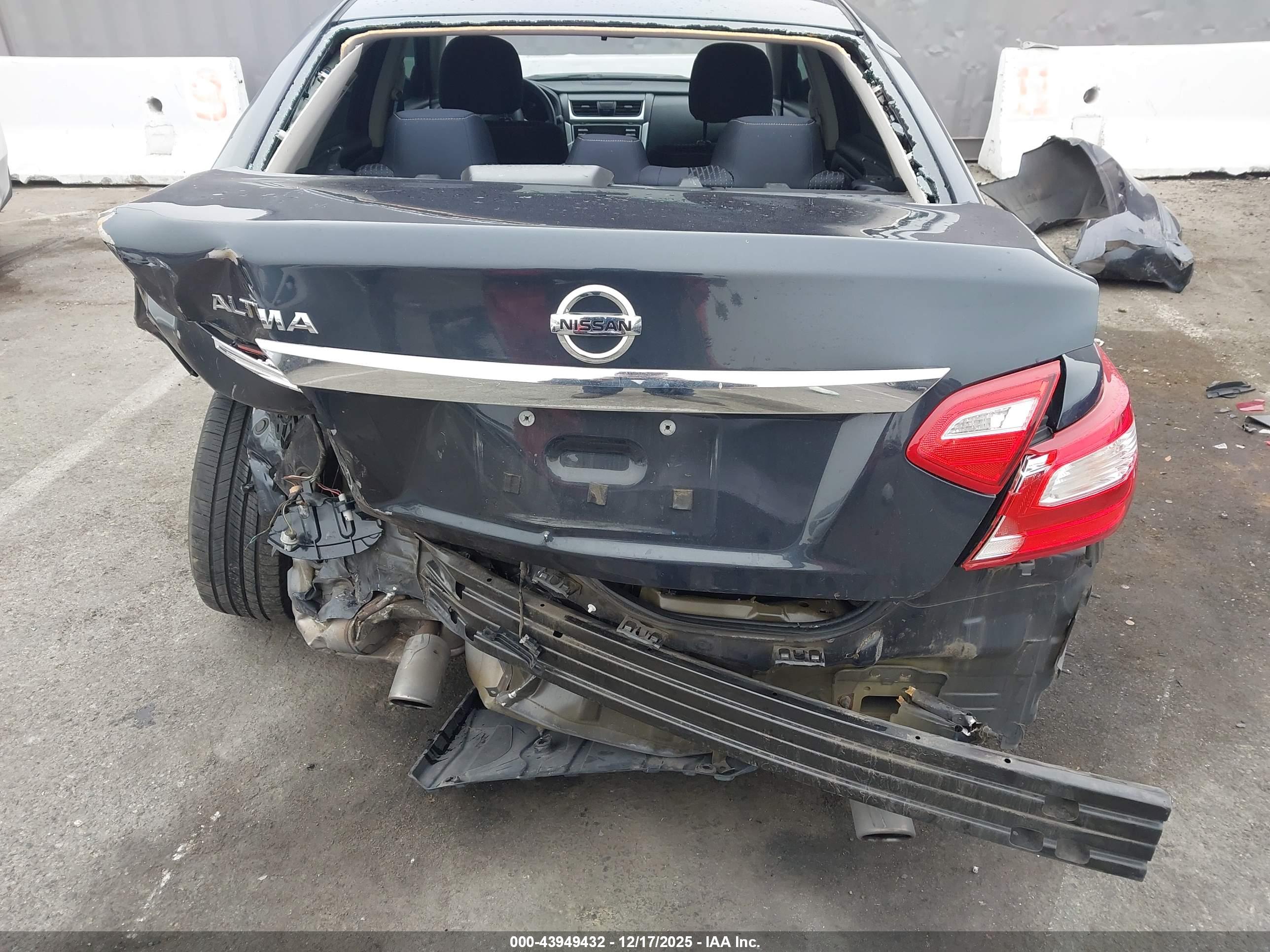 NISSAN ALTIMA image 6