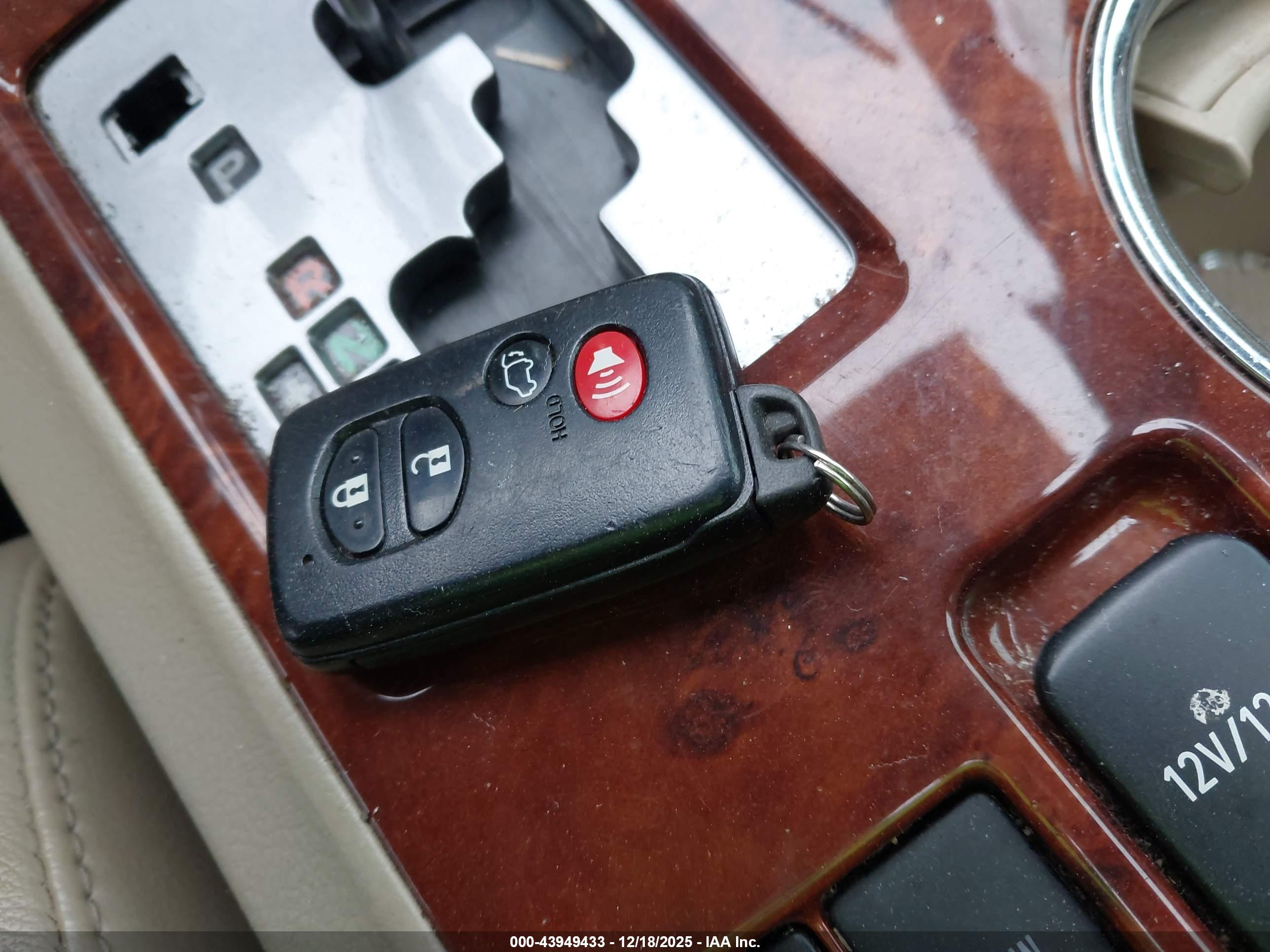 TOYOTA HIGHLANDER image 11