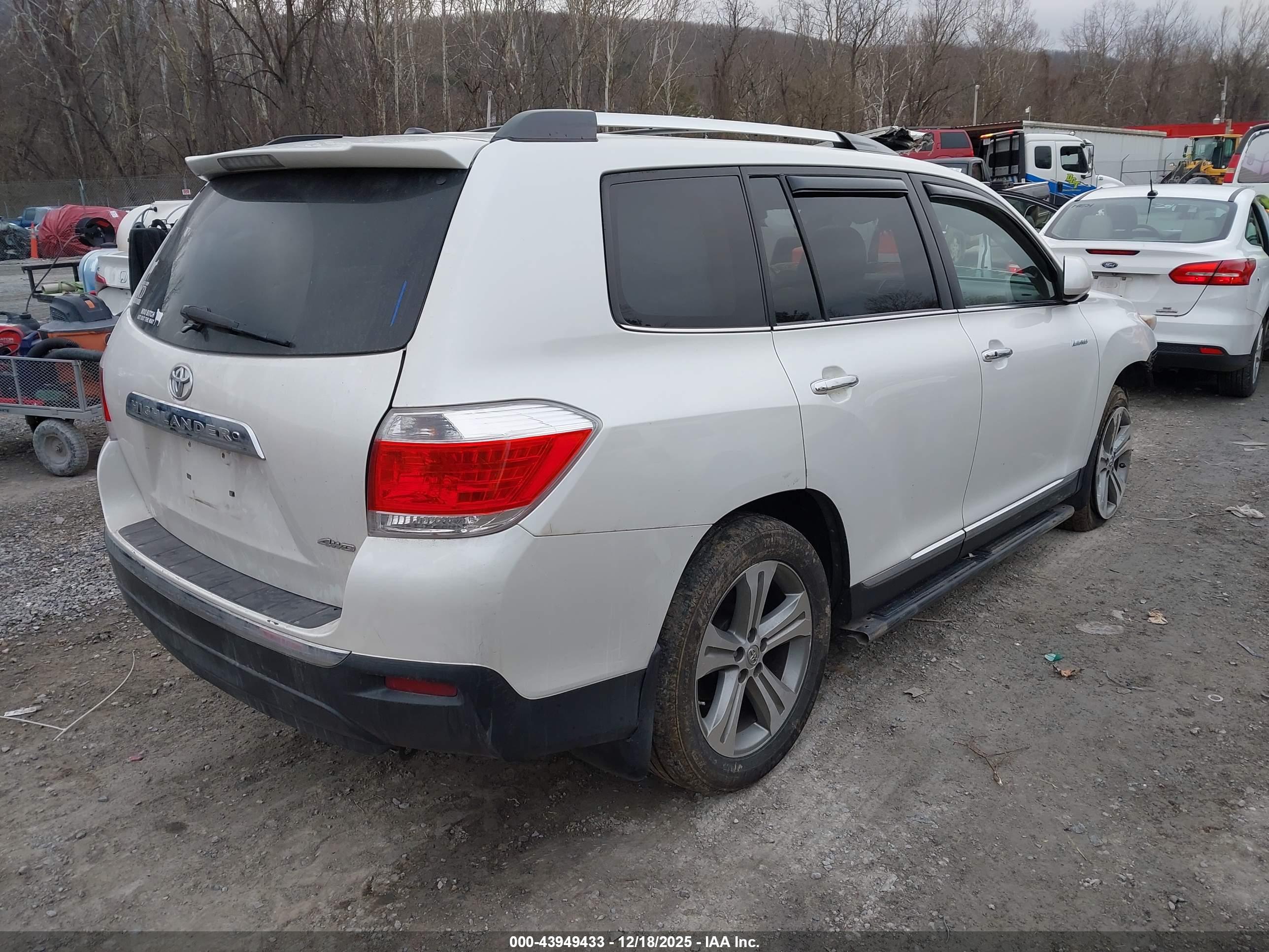 TOYOTA HIGHLANDER image 4