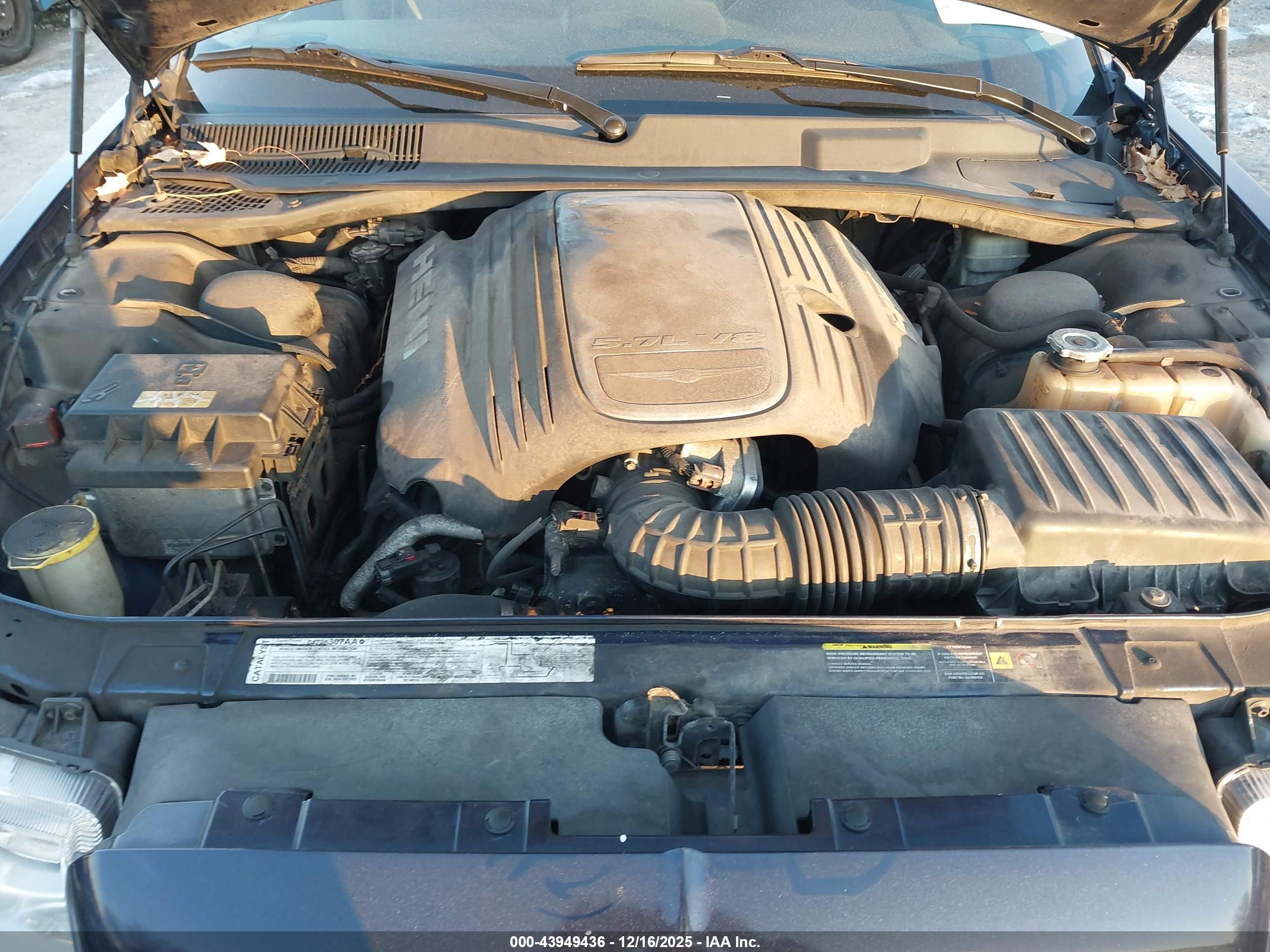 CHRYSLER 300C image 10
