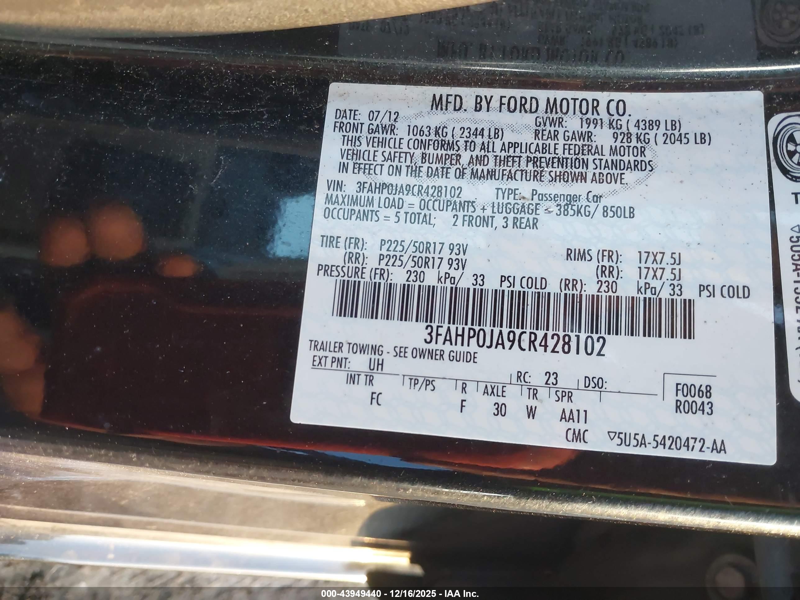 FORD FUSION image 9