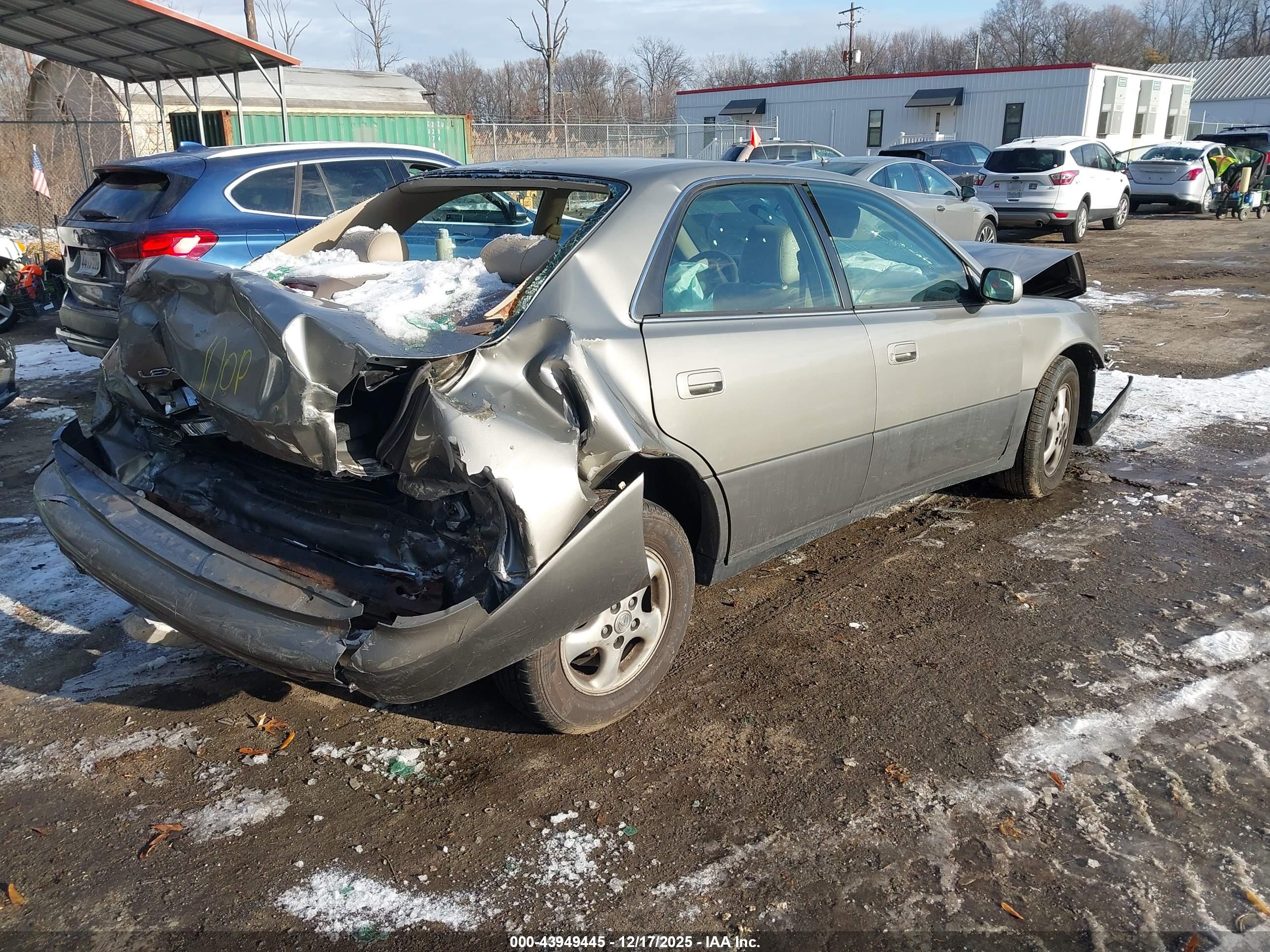 LEXUS ES image 4