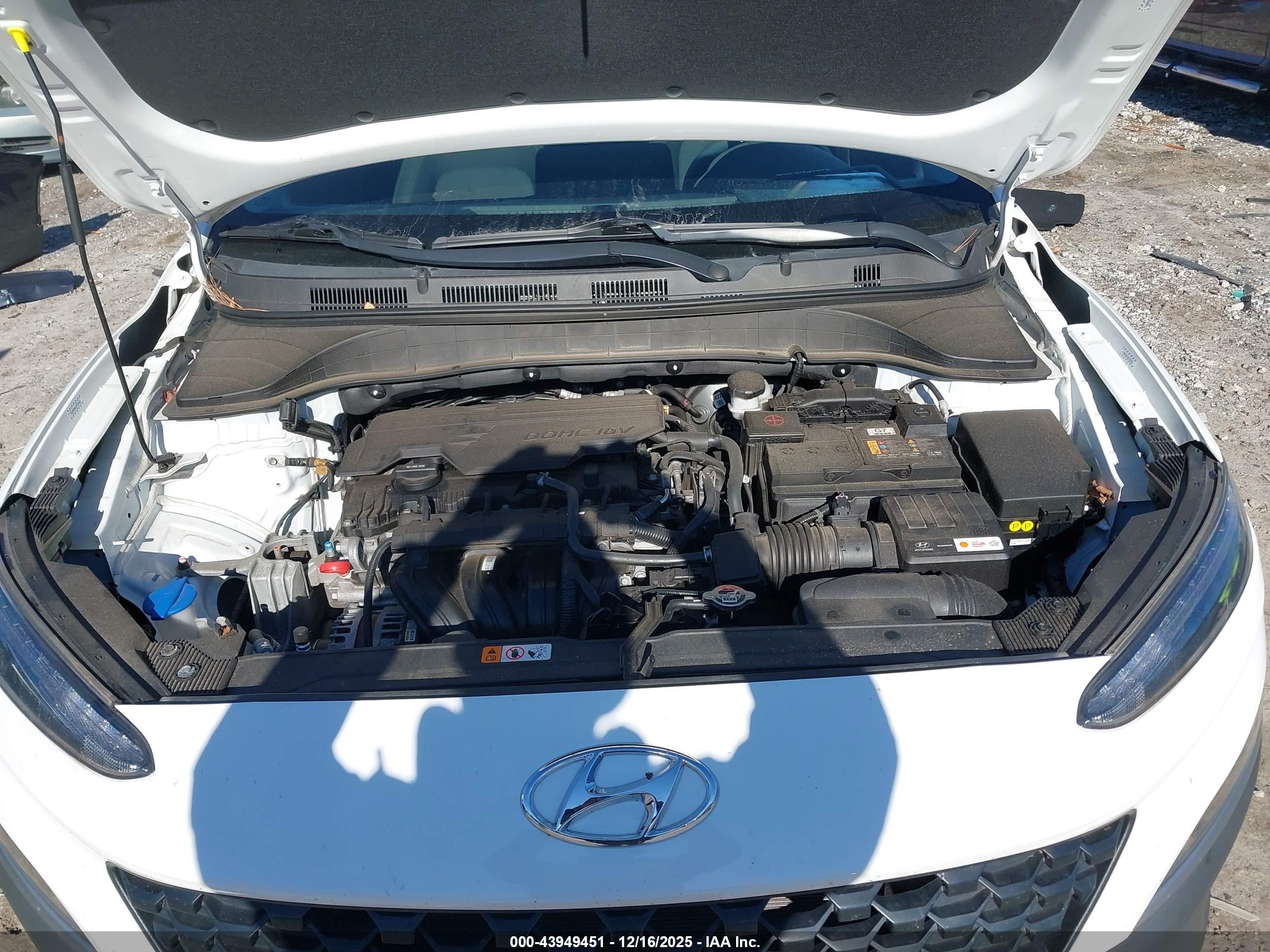 HYUNDAI KONA image 10