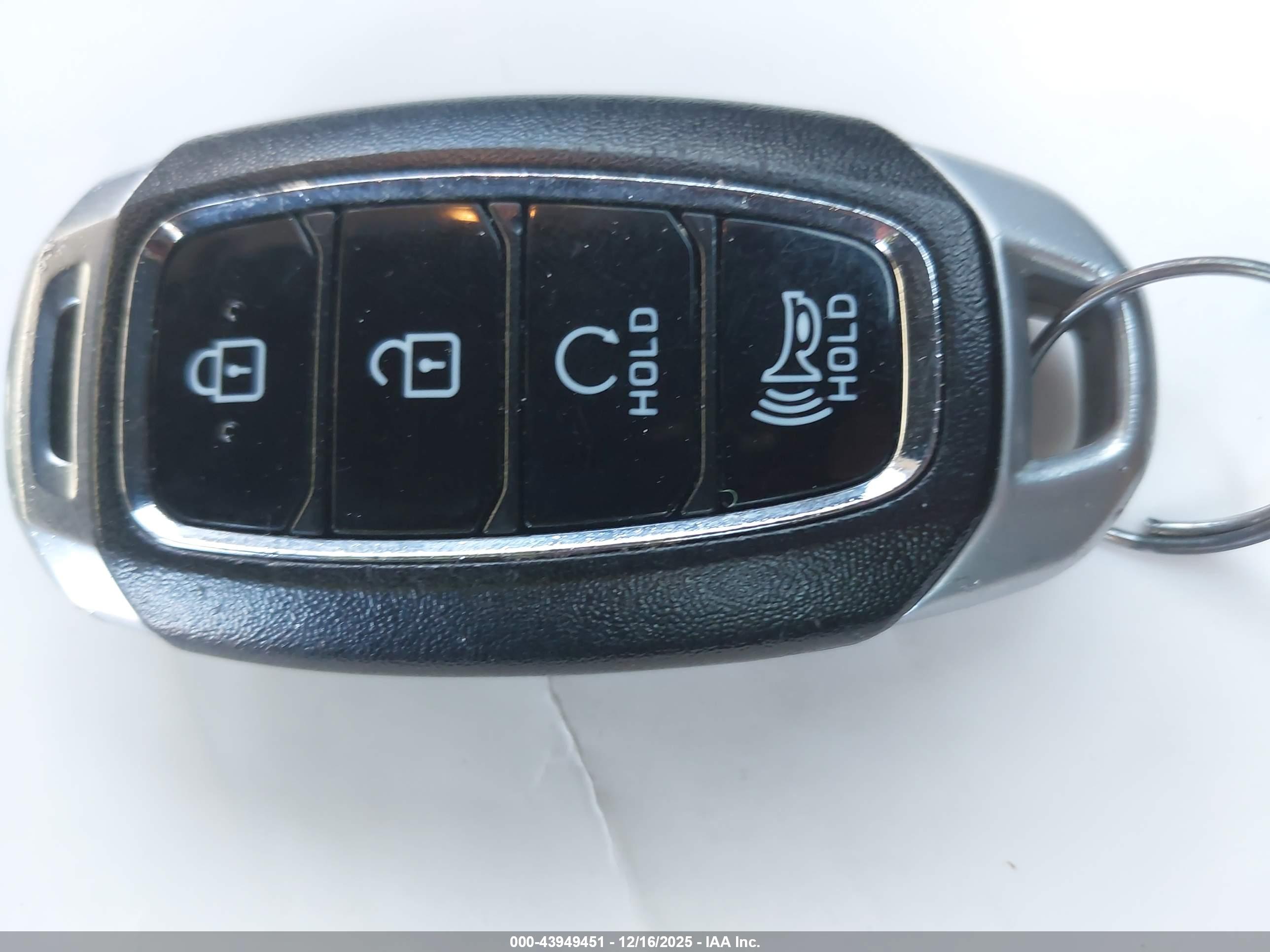 HYUNDAI KONA image 11