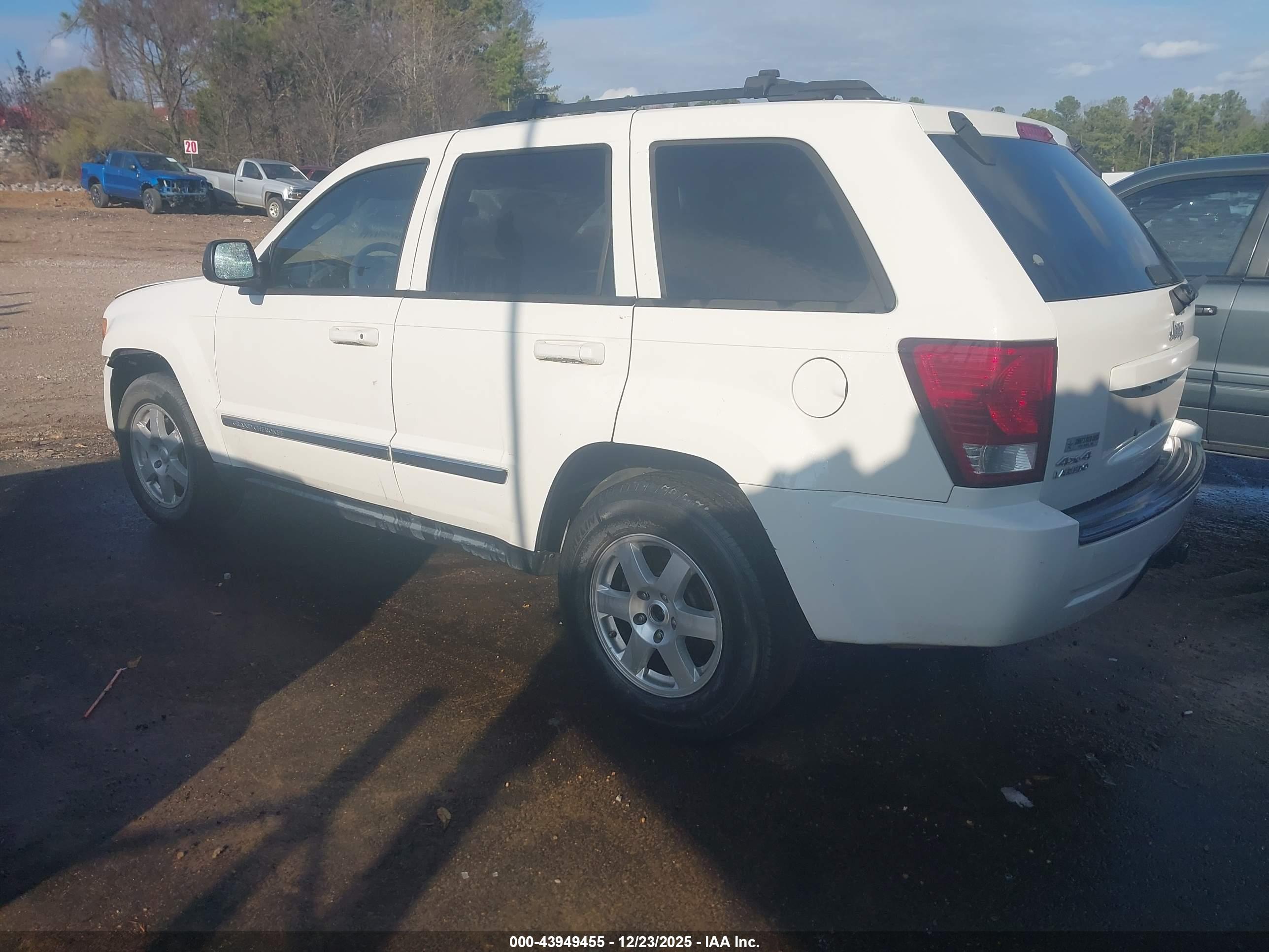 JEEP GRAND image 3