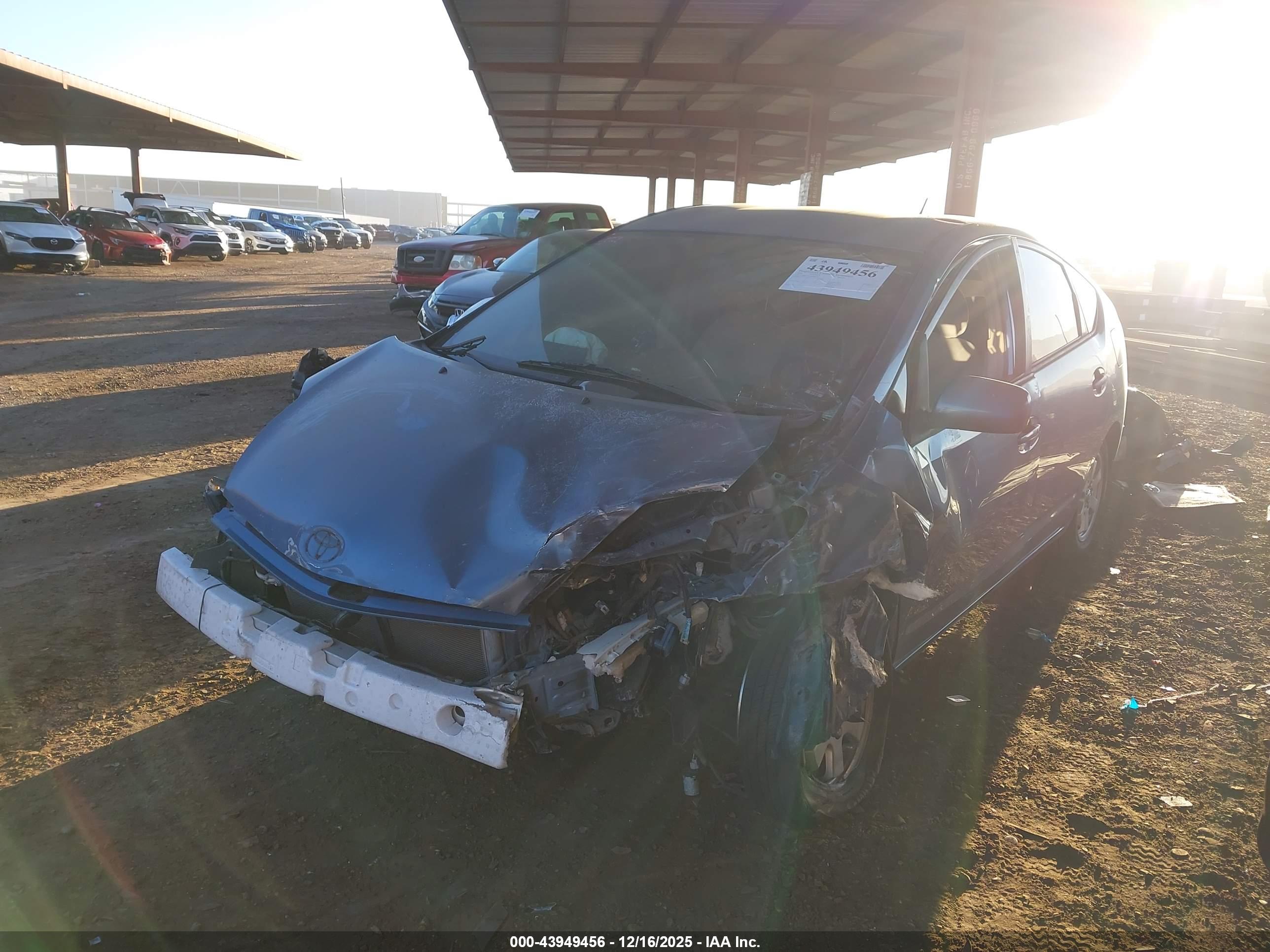 TOYOTA PRIUS image 2