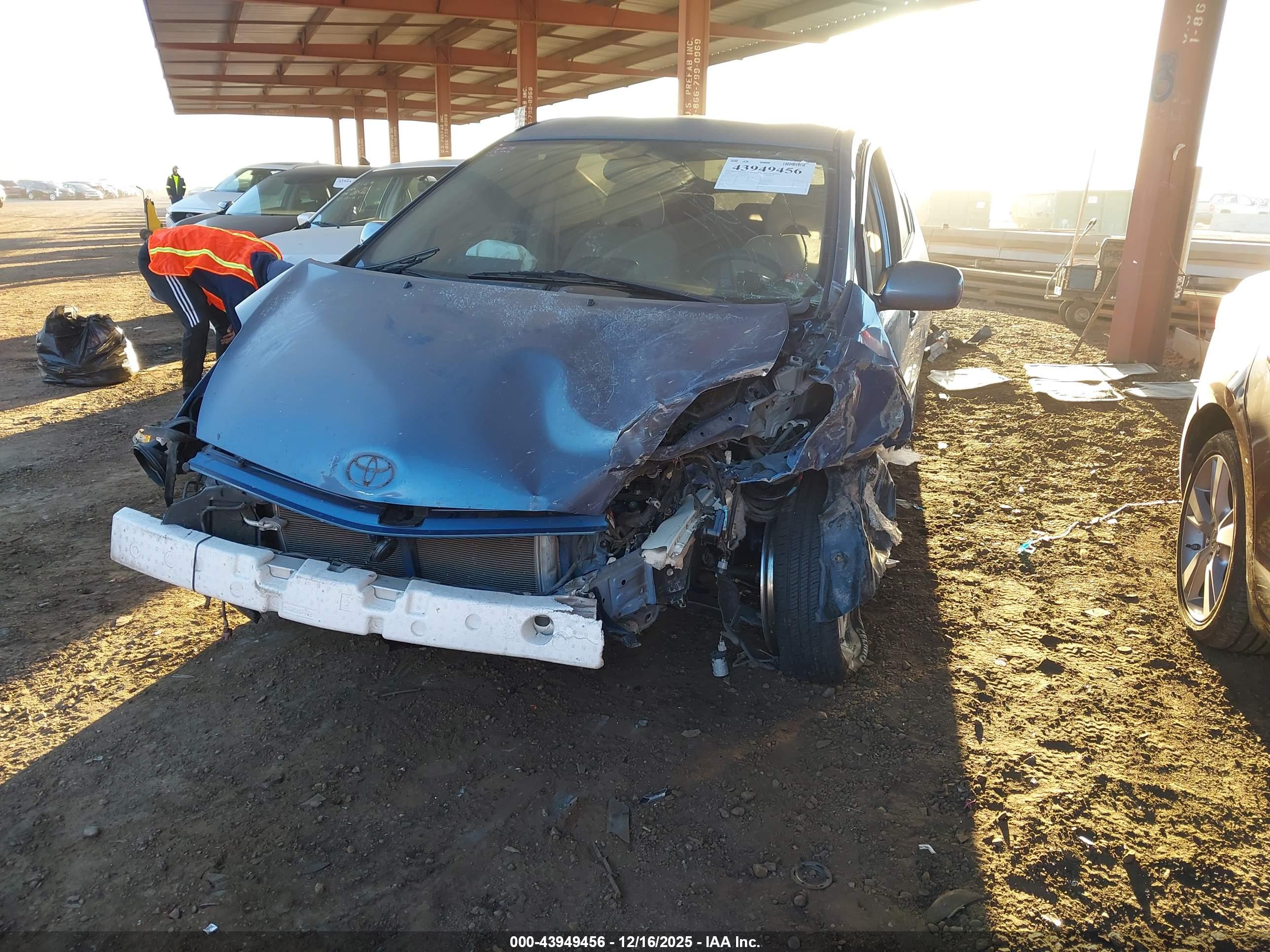 TOYOTA PRIUS image 6