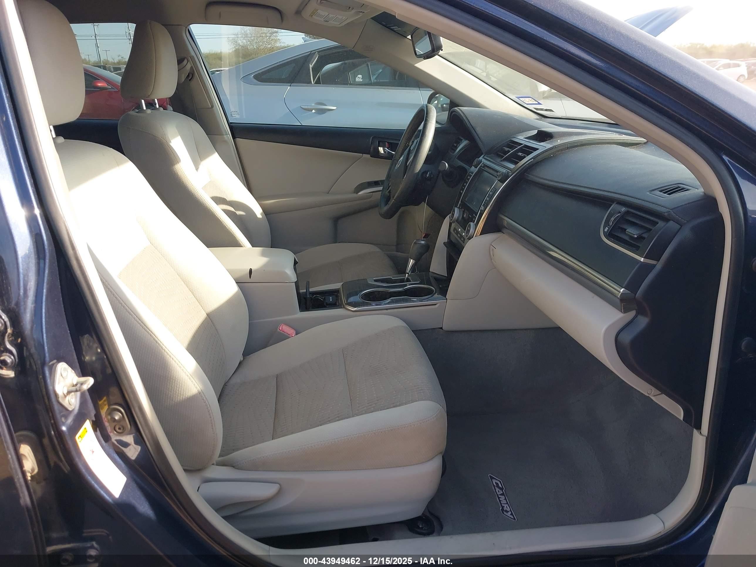 TOYOTA CAMRY image 5