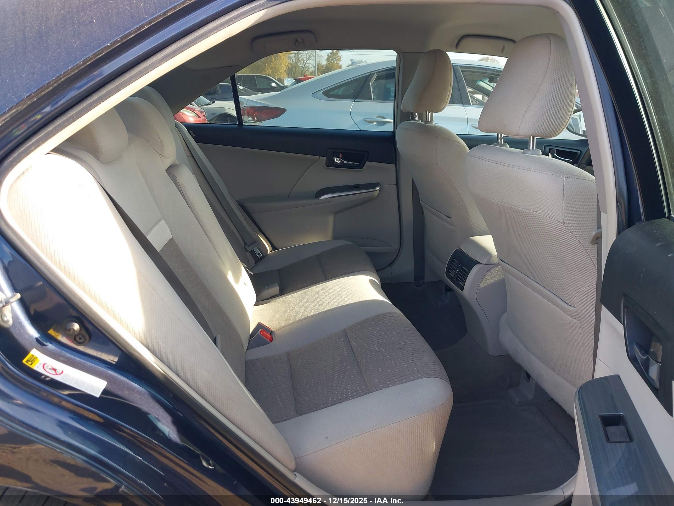 TOYOTA CAMRY image 8