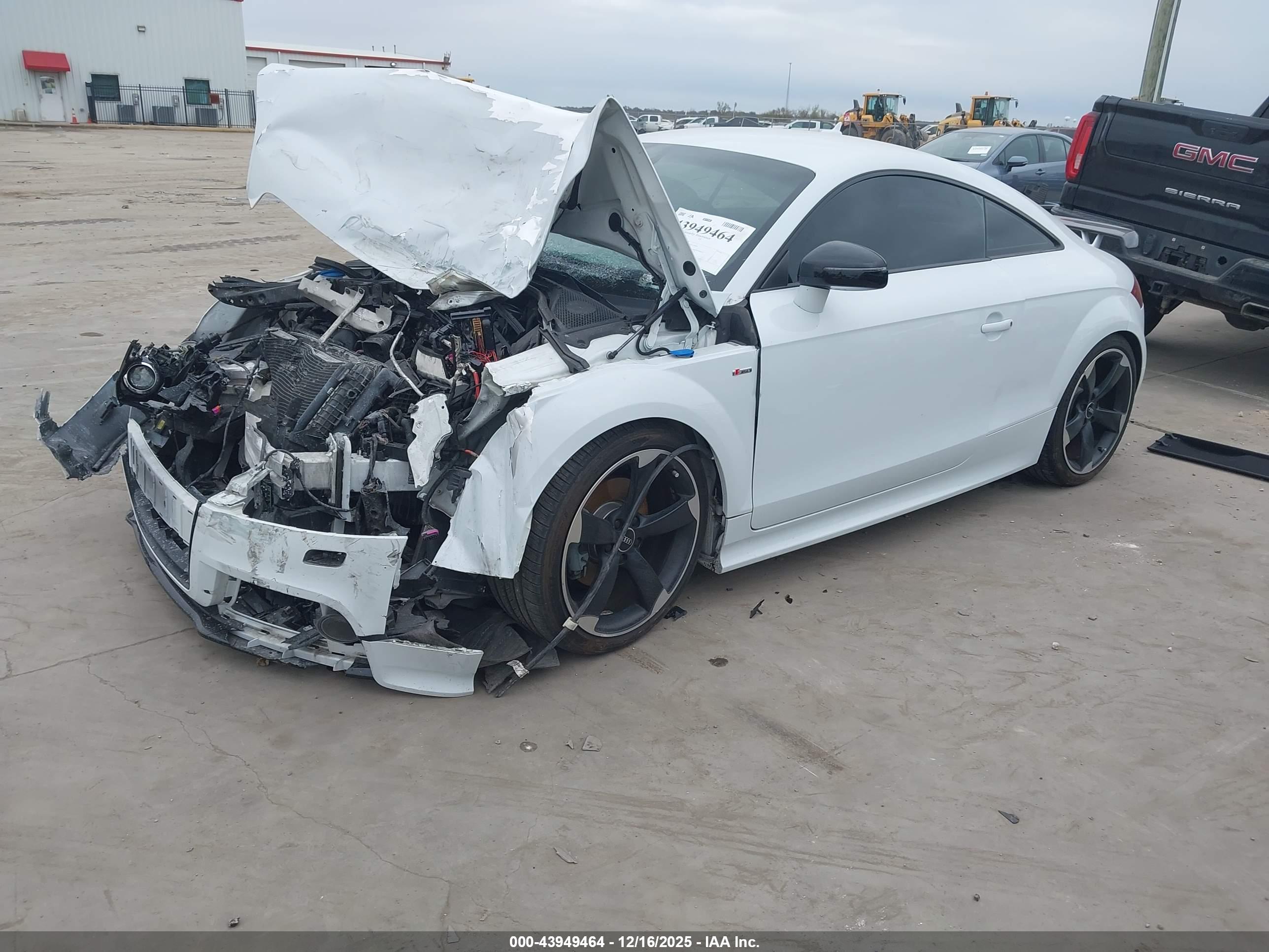 AUDI TT image 2