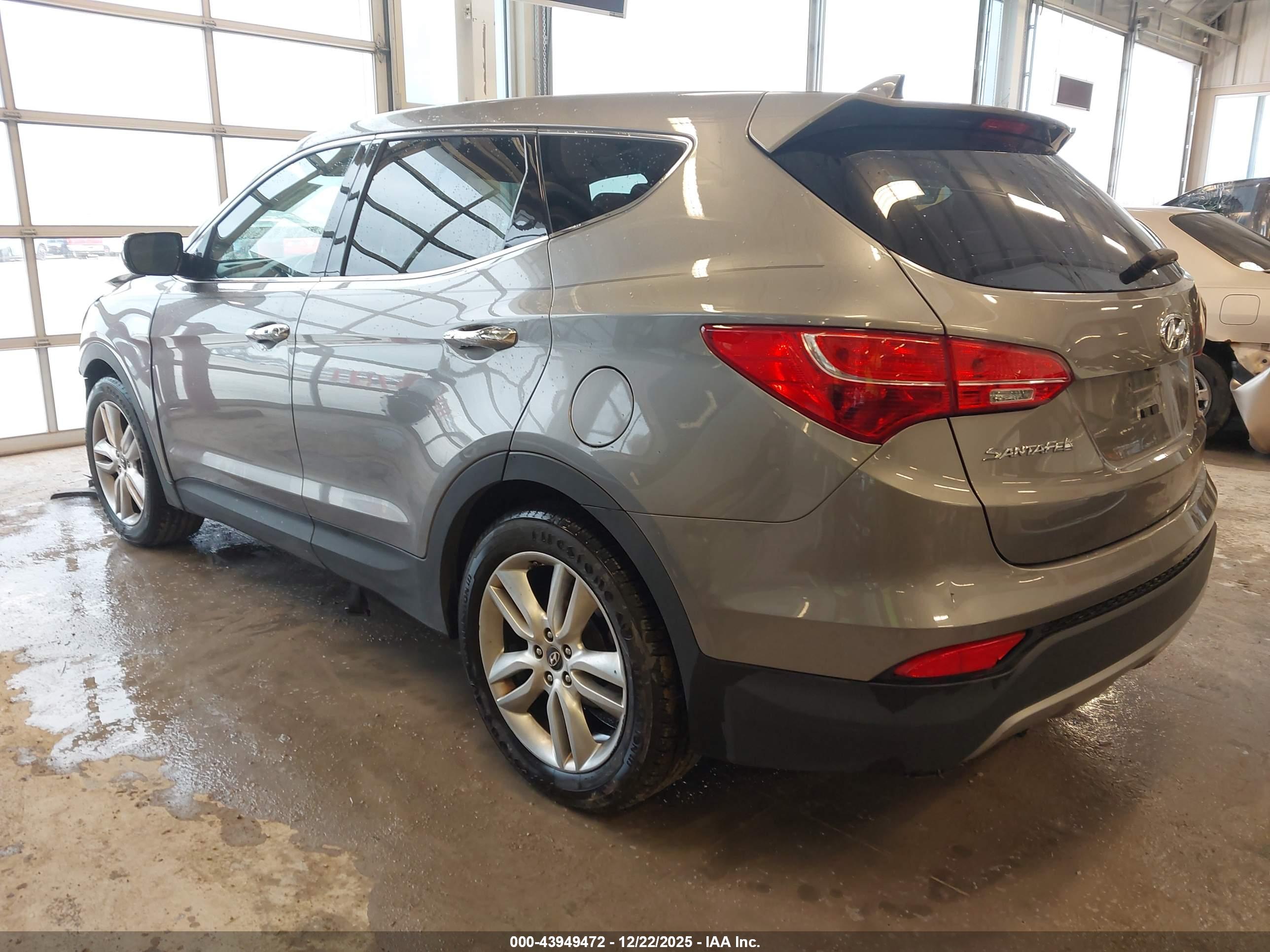 HYUNDAI SANTA image 3
