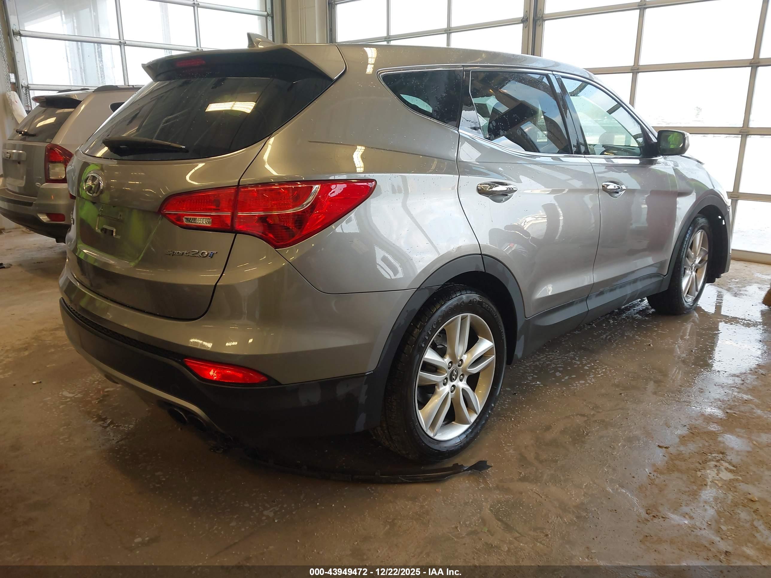 HYUNDAI SANTA image 4