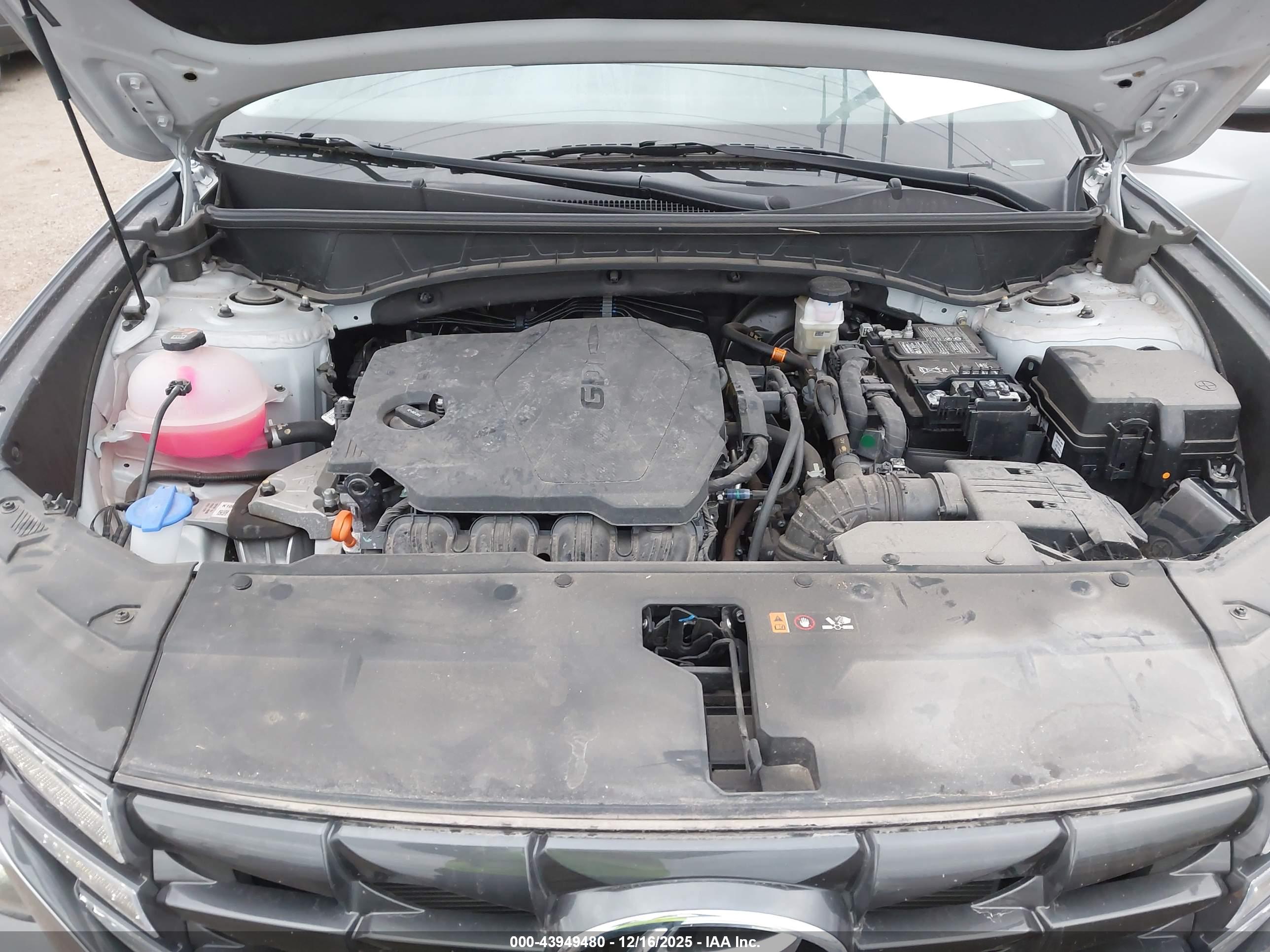 HYUNDAI TUCSON image 10