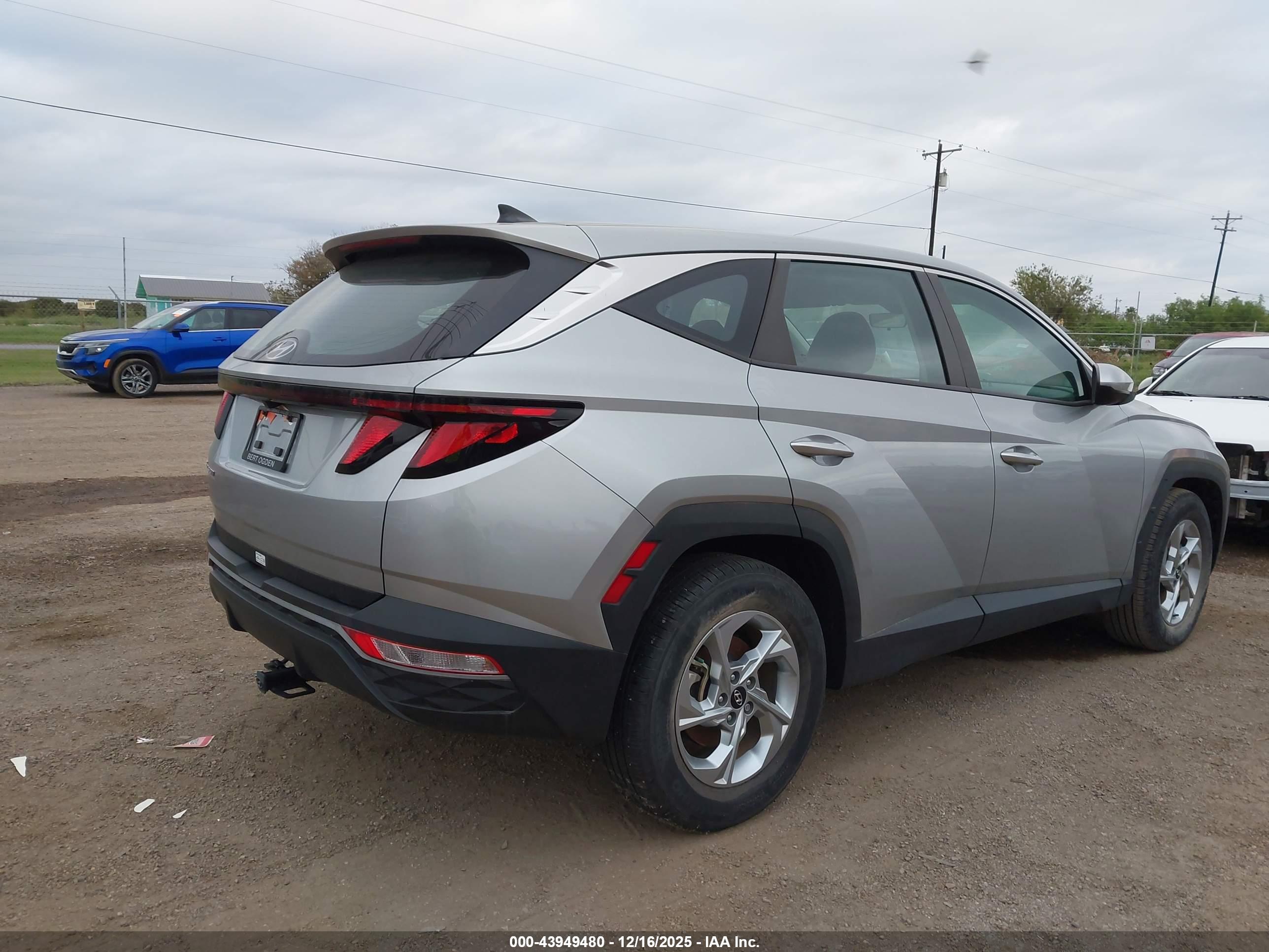 HYUNDAI TUCSON image 4